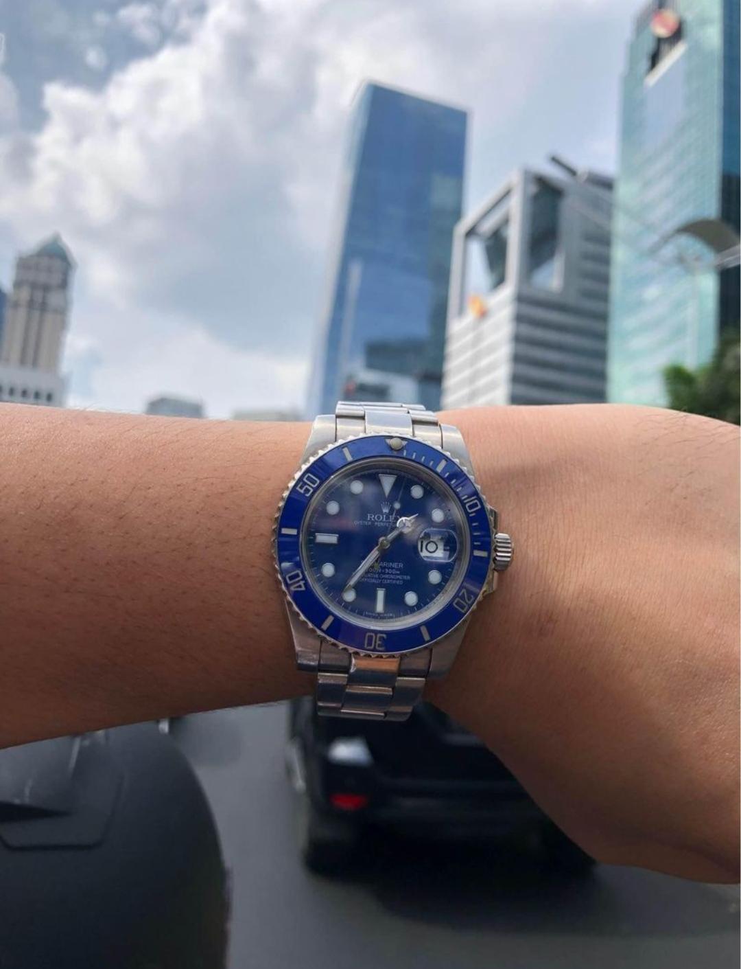 Thumb Submariner Date White Gold / Blue