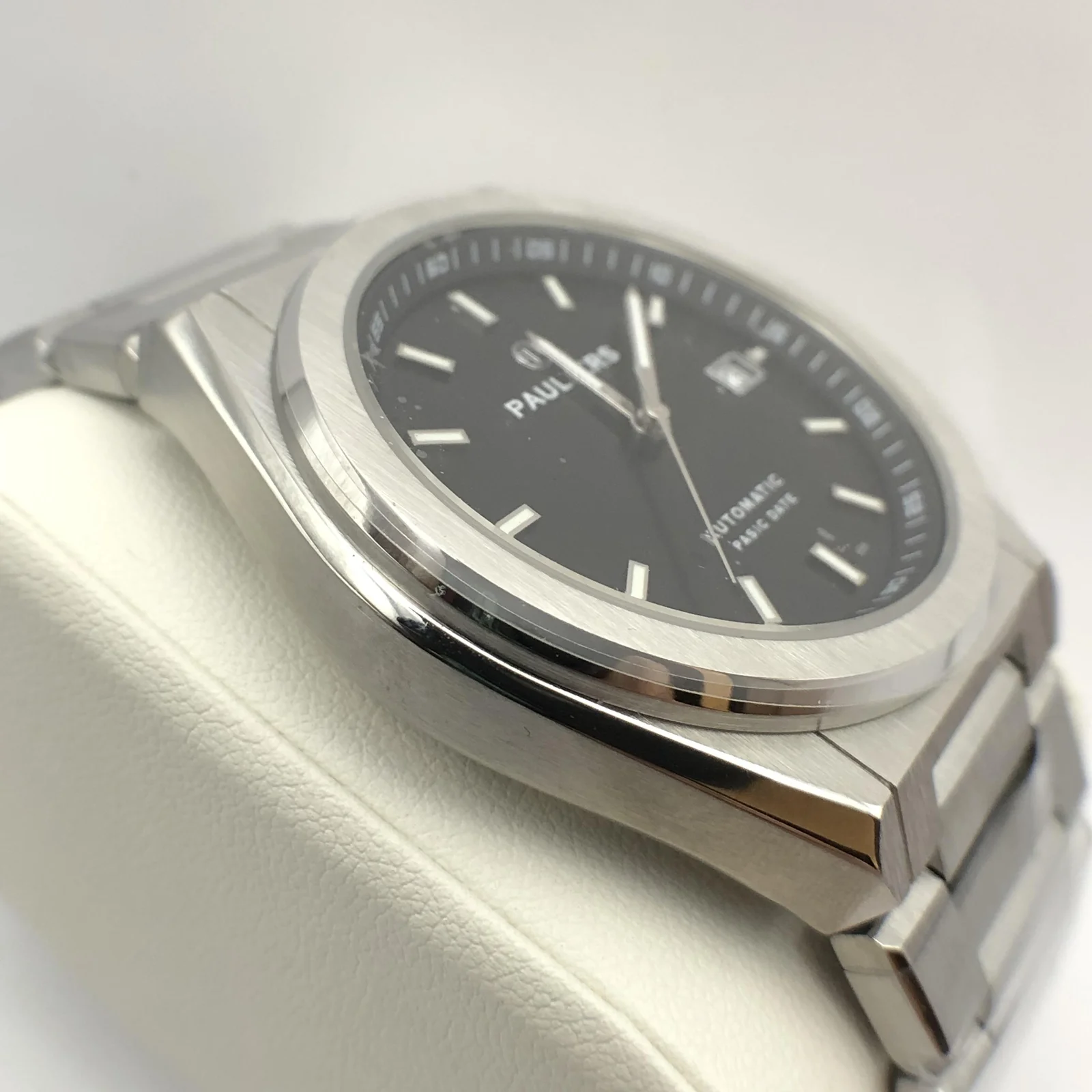 Thumb Pasic Date / Stainless Steel / Black