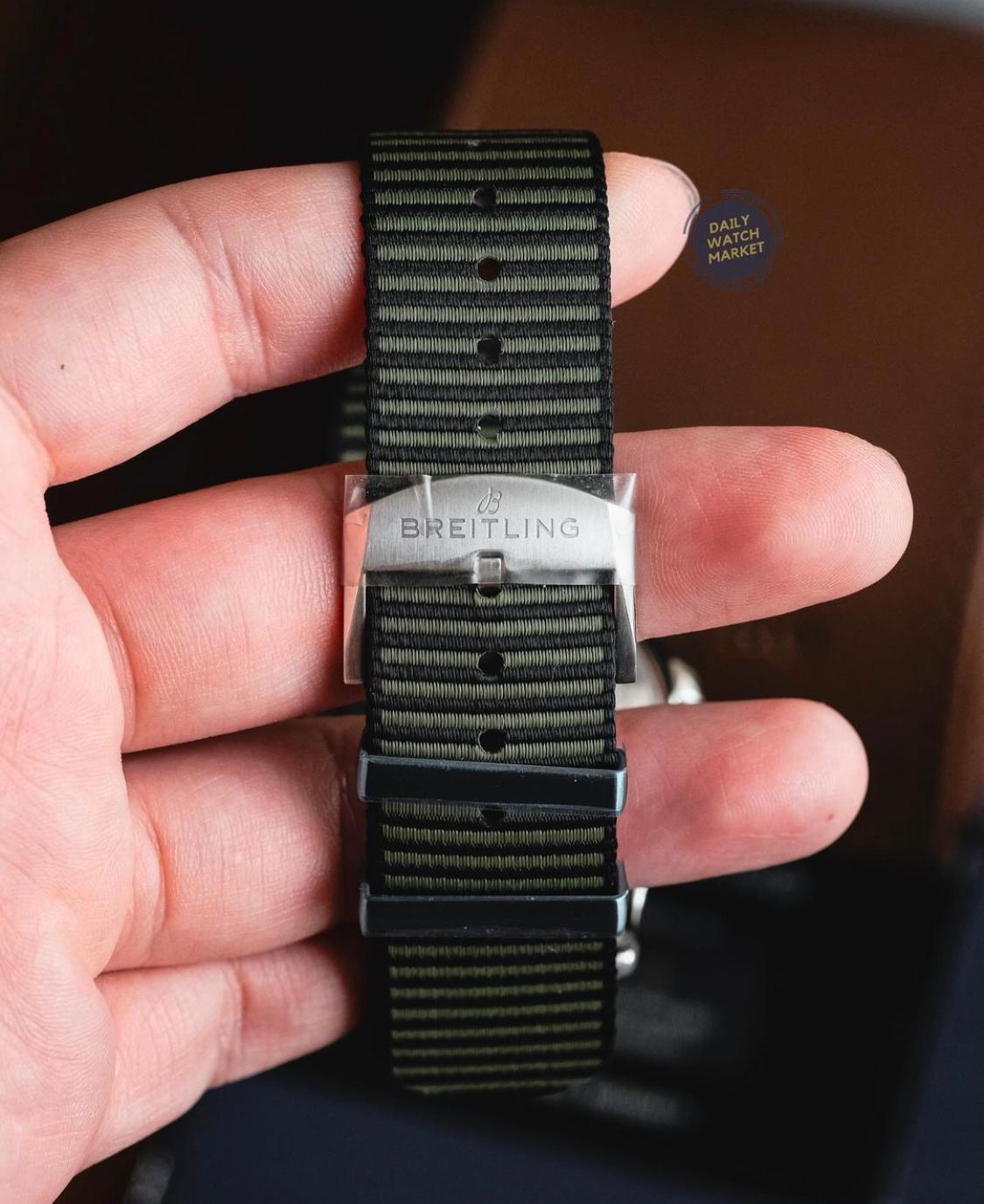 Thumb Superocean 44 Stainless Steel / Green / NATO / OuterKnown