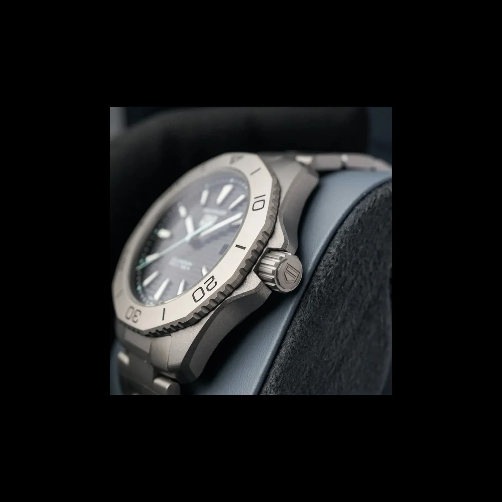 Thumb Aquaracer Professional 200 Titanium / Black