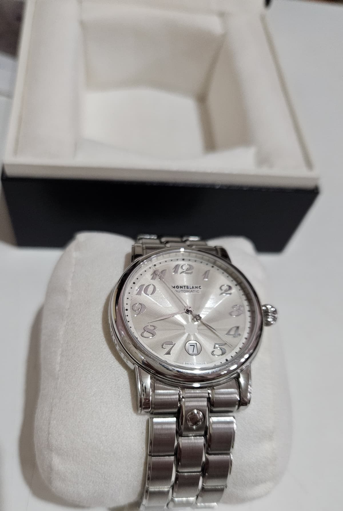 Thumb Star Traditional Automatic Date / White