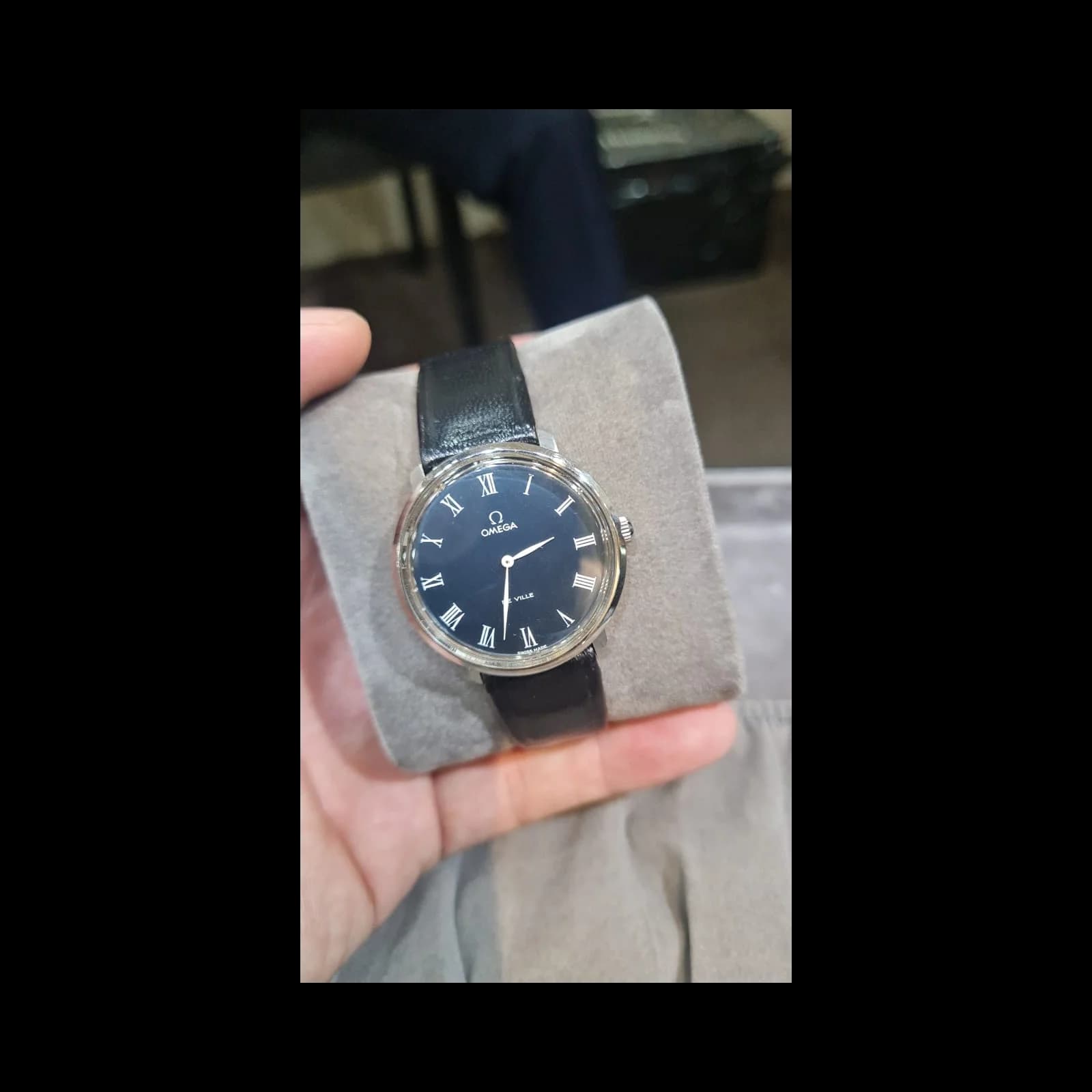 Thumb Omega