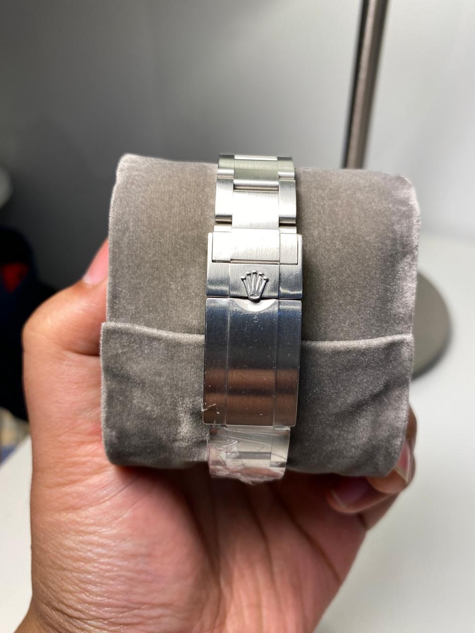 Thumb Explorer 39 Stainless Steel / Black