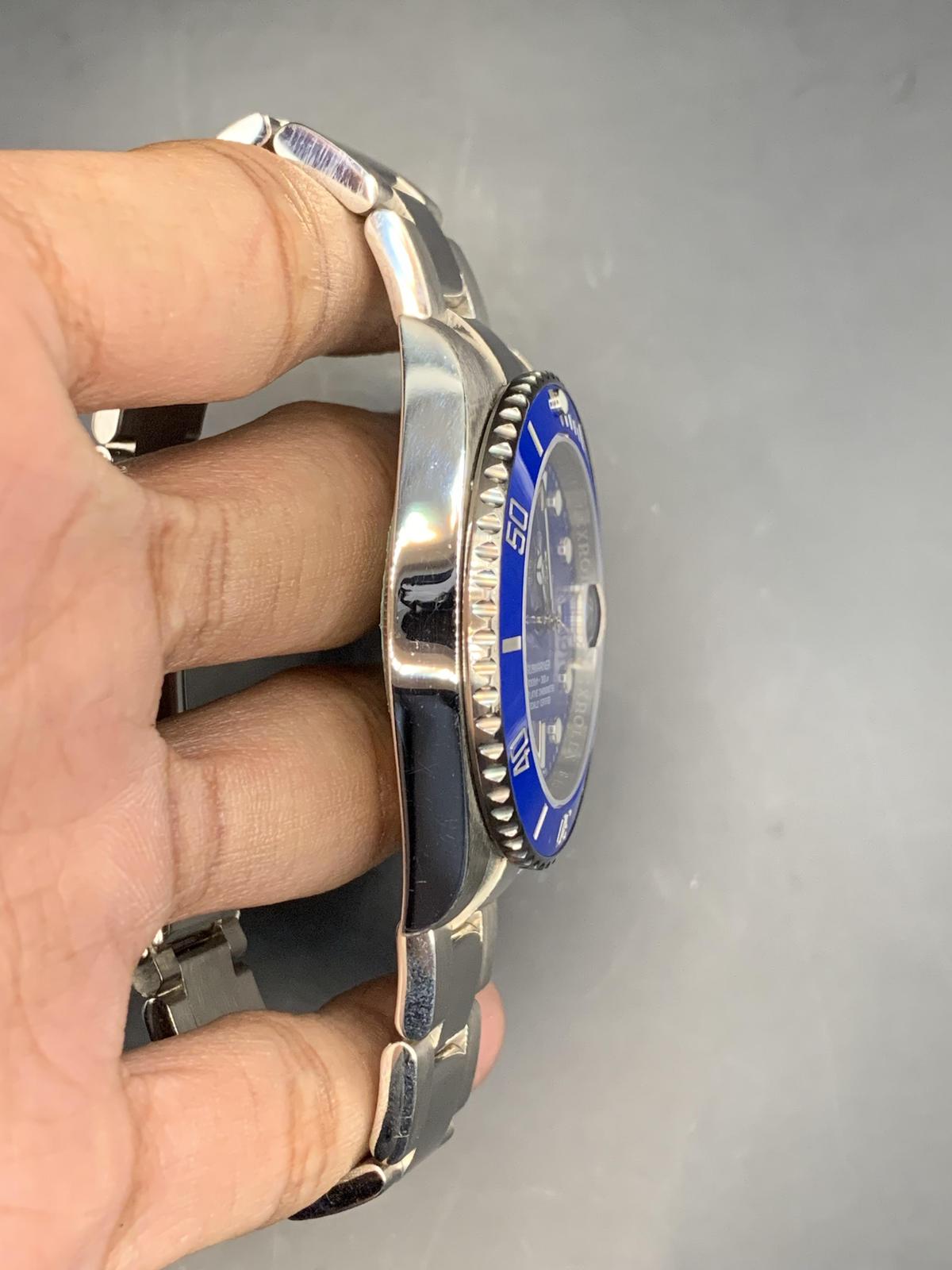 Thumb Submariner Date White Gold / Blue