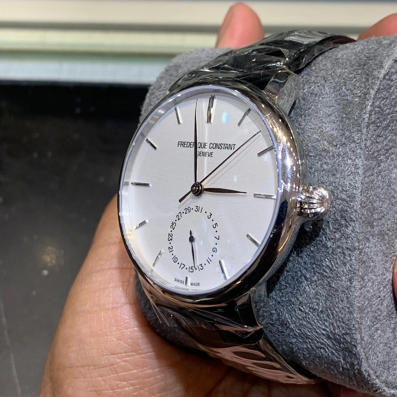 Thumb Slimline Date