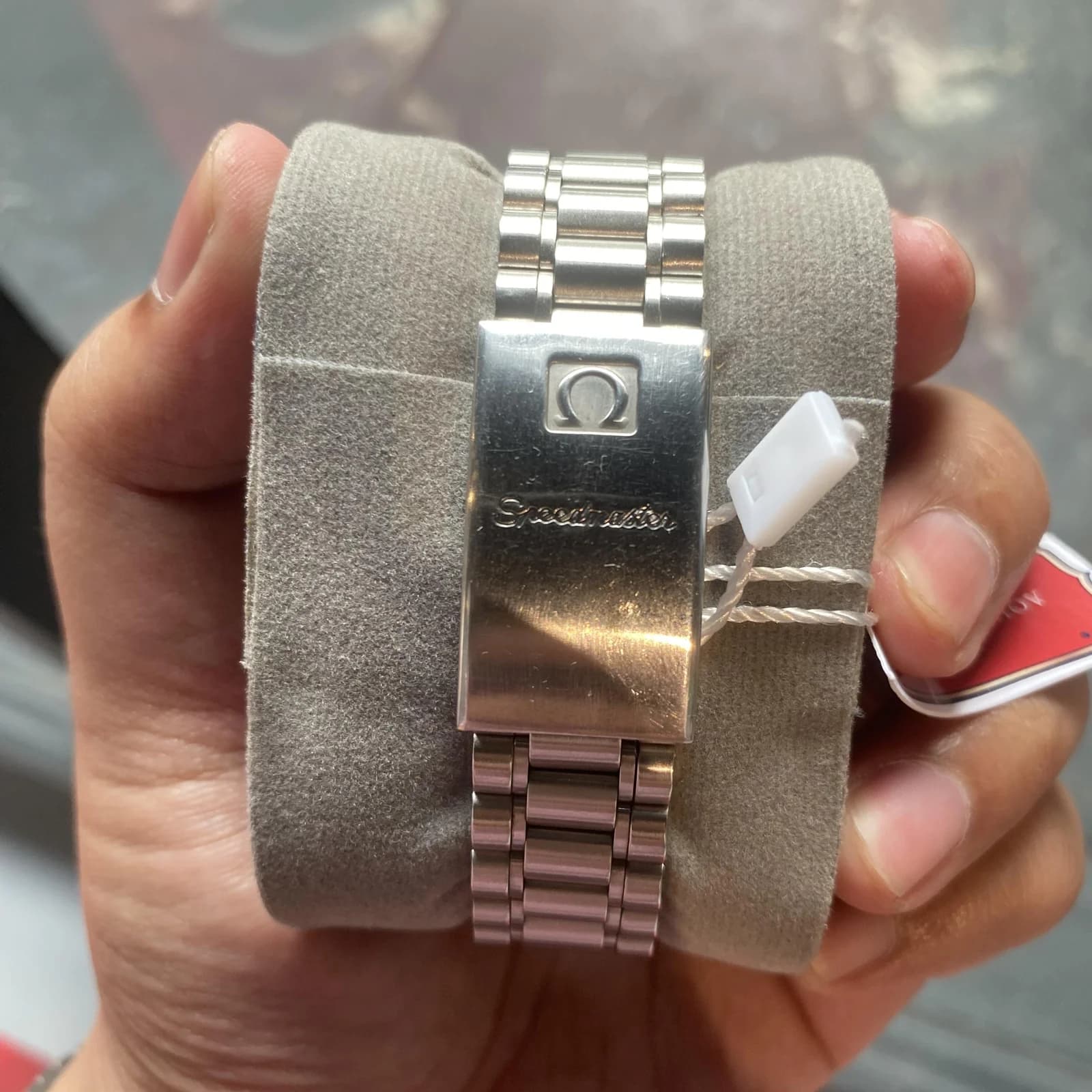 Thumb Speedmaster Professional Moonwatch