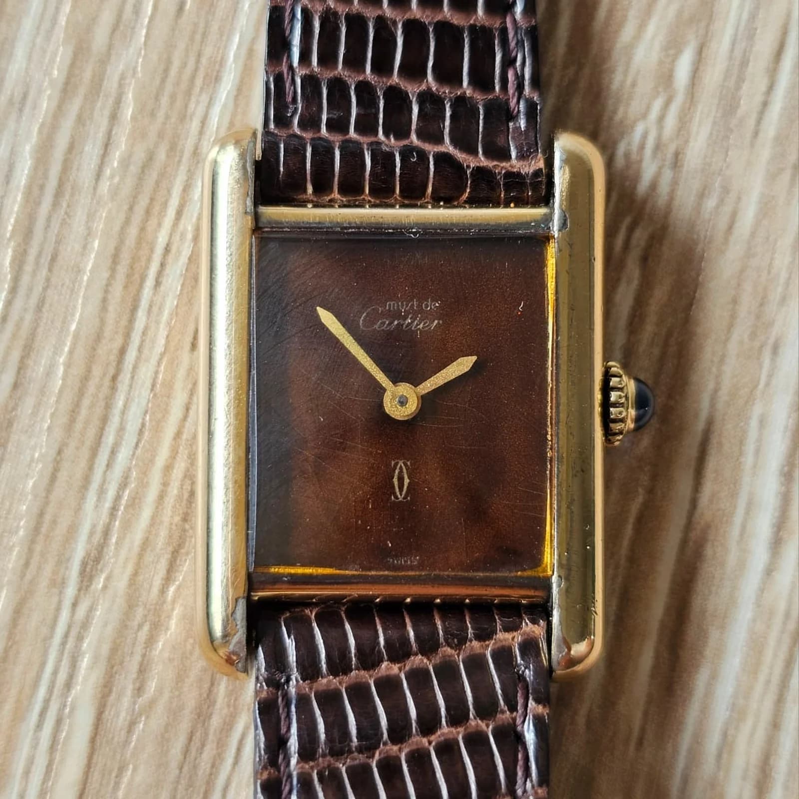 Thumb Must De C Tank Burgundy Brown Dial