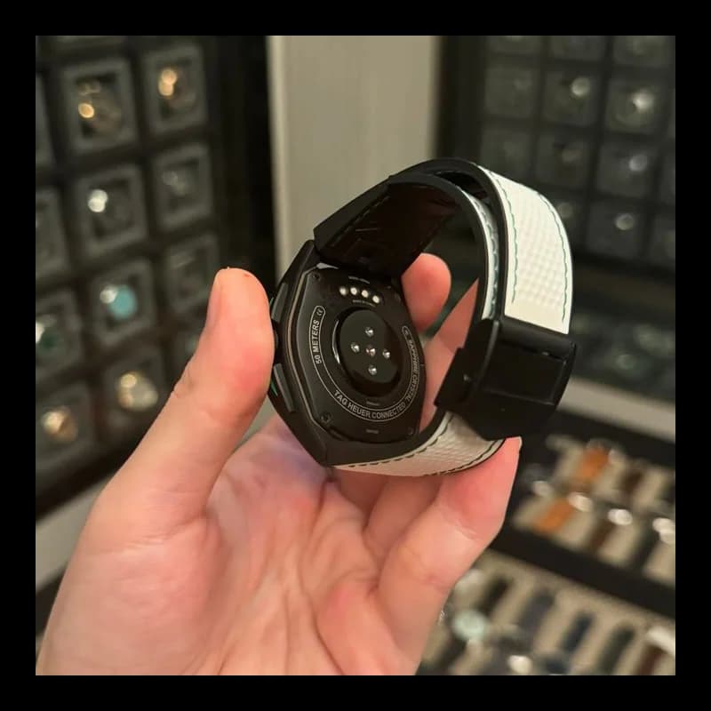 Thumb Connected Calibre E4 Golf Edition