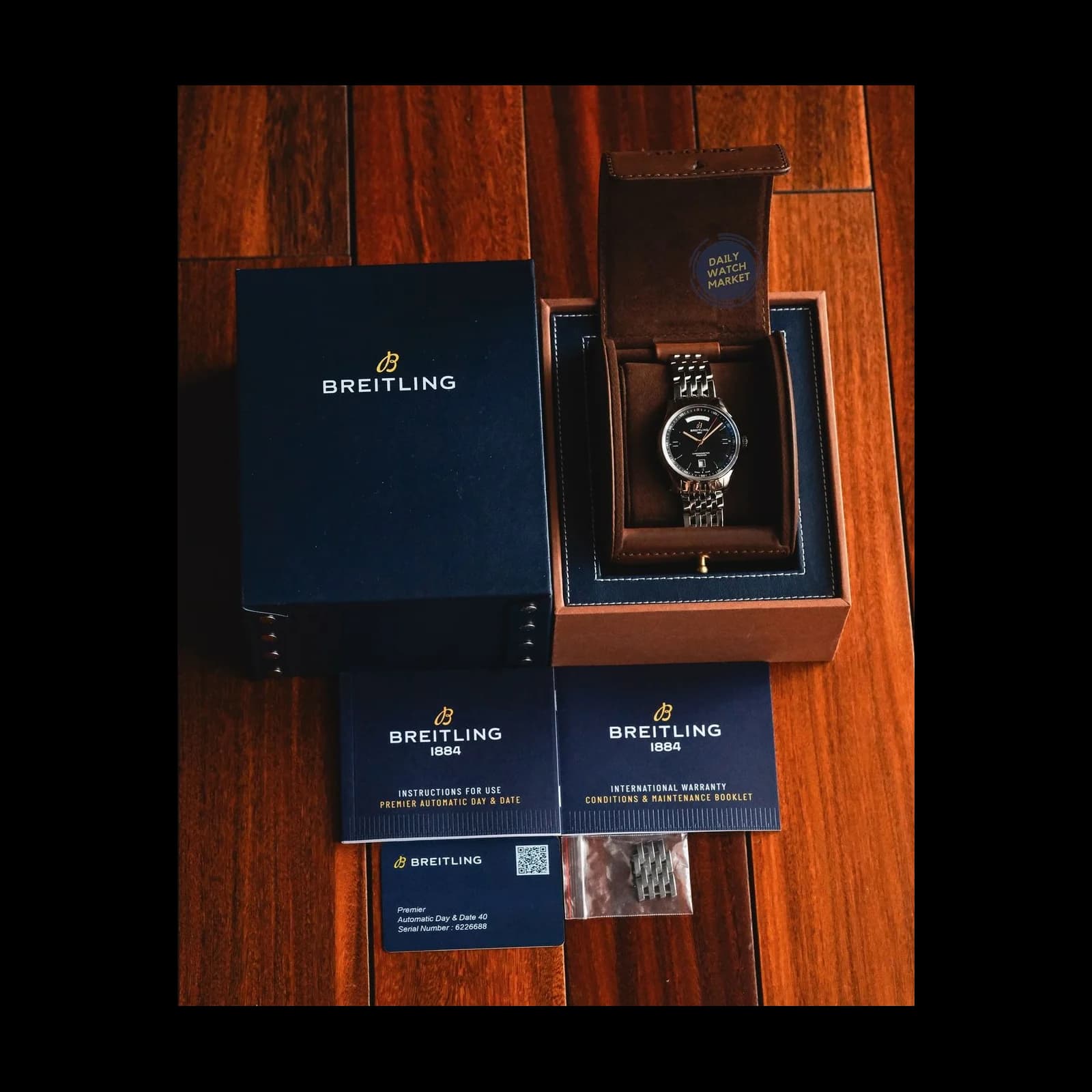 Thumb Premier Automatic Day & Date 40 Stainless Steel / Black / Bracelet
