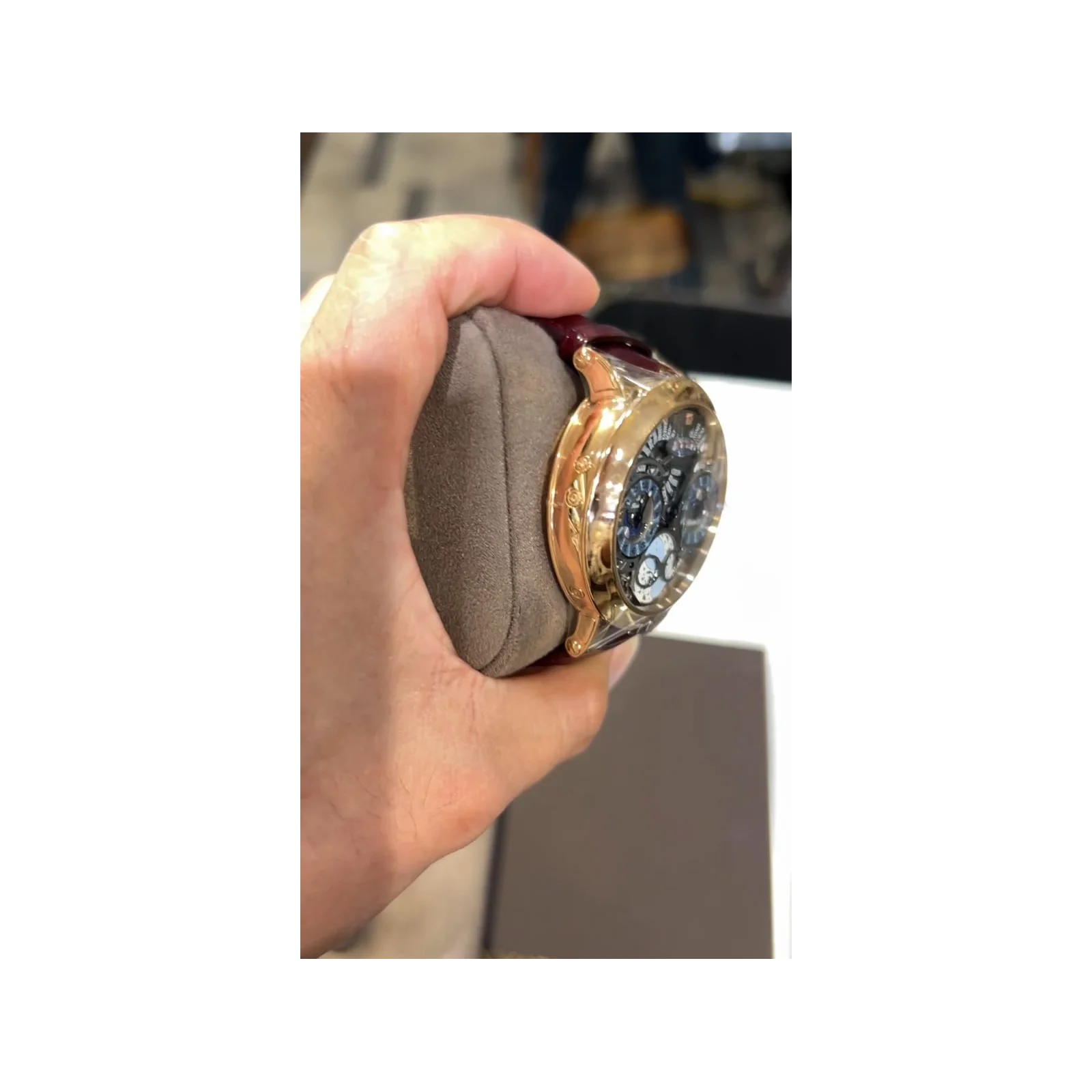 Thumb Recital 27 Manual Handwound Rose Gold