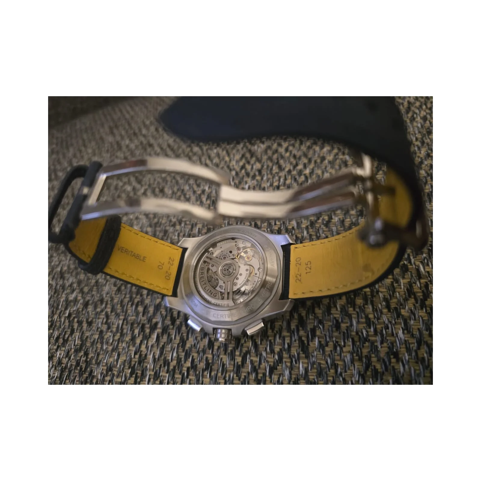 Thumb Avenger B01 Chronograph 44 Blue