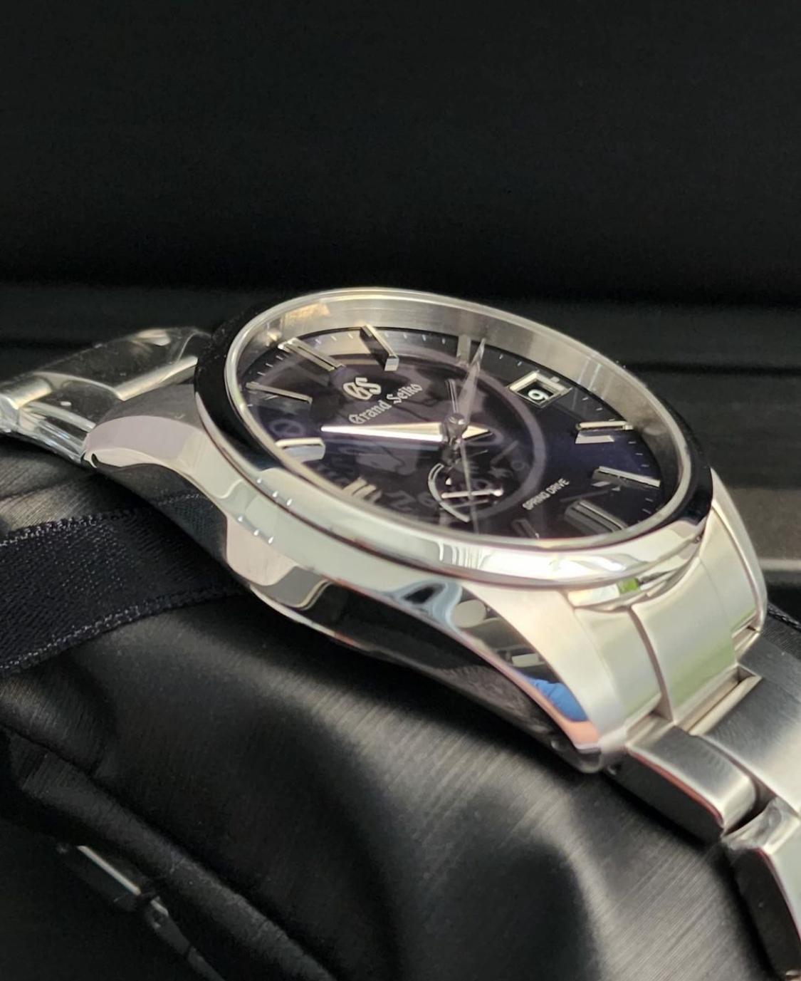 Thumb Spring Drive Stainless Steel / Blue / Bracelet