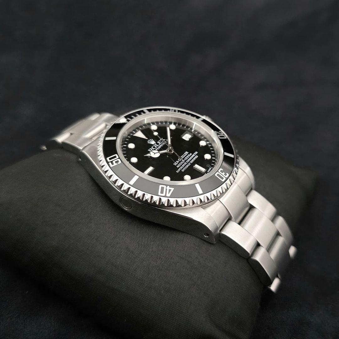 Thumb Sea-Dweller 16600 SuperLuminova