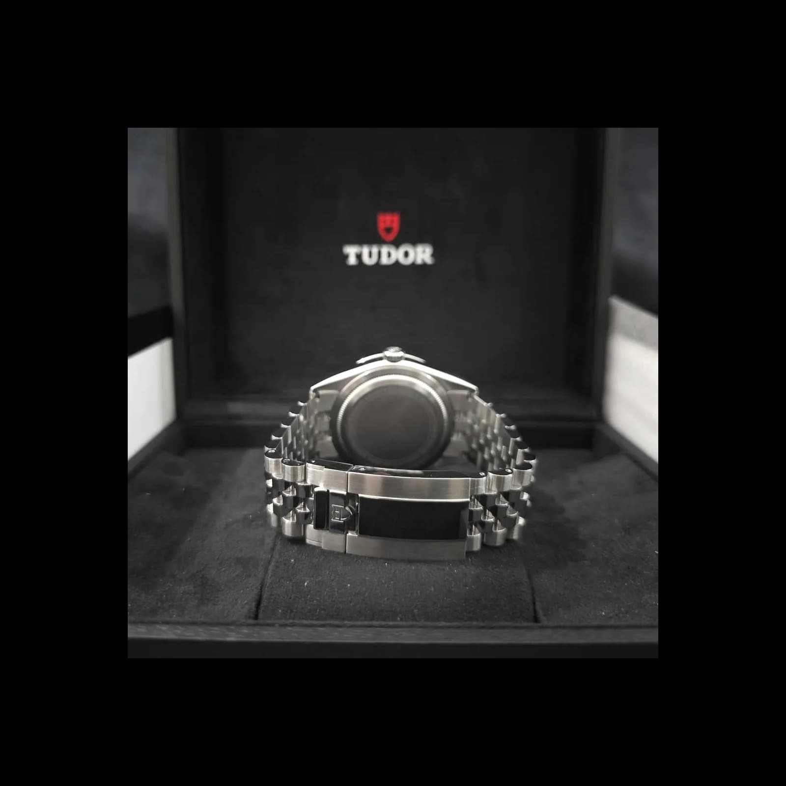 Thumb Black Bay 41 Stainless Steel / Black / Bracelet