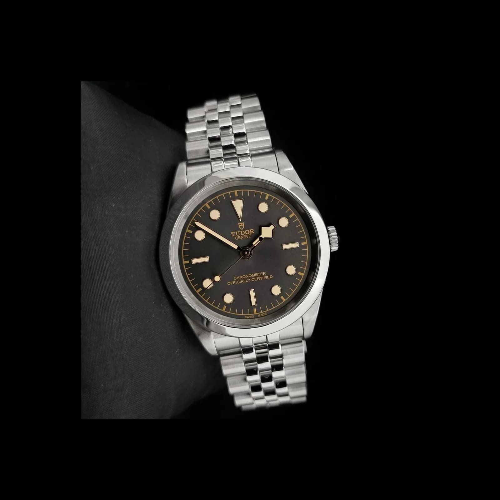 Thumb Black Bay 41 Stainless Steel / Black / Bracelet