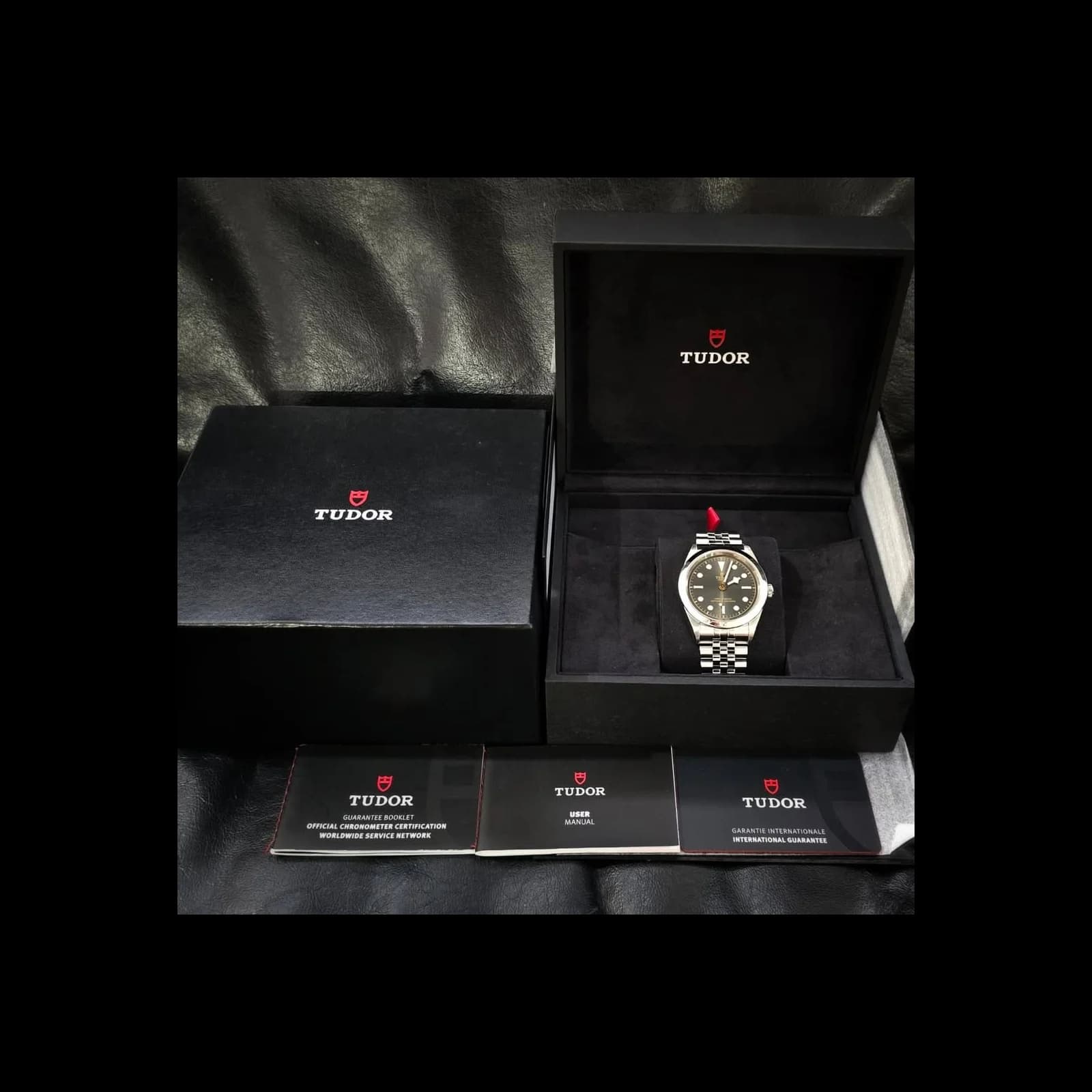 Thumb Black Bay 41 Stainless Steel / Black / Bracelet