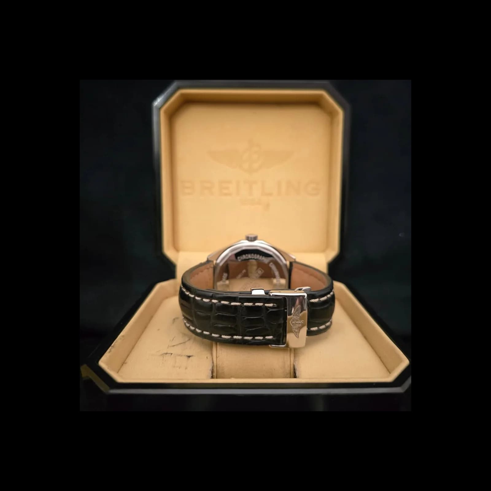 Thumb Chrono-matic 44 Chronograph Black