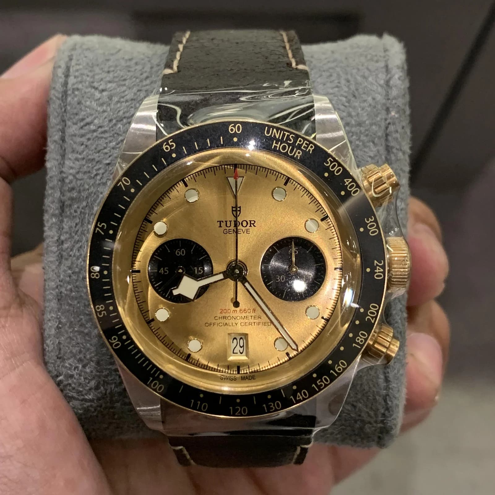 Thumb Heritage Black Bay Chronograph S&G / Champagne / Textile
