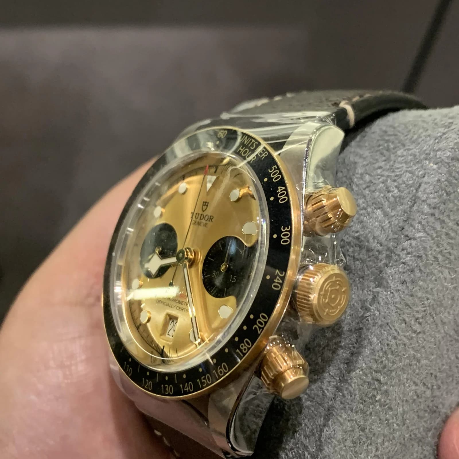 Thumb Heritage Black Bay Chronograph S&G / Champagne / Textile