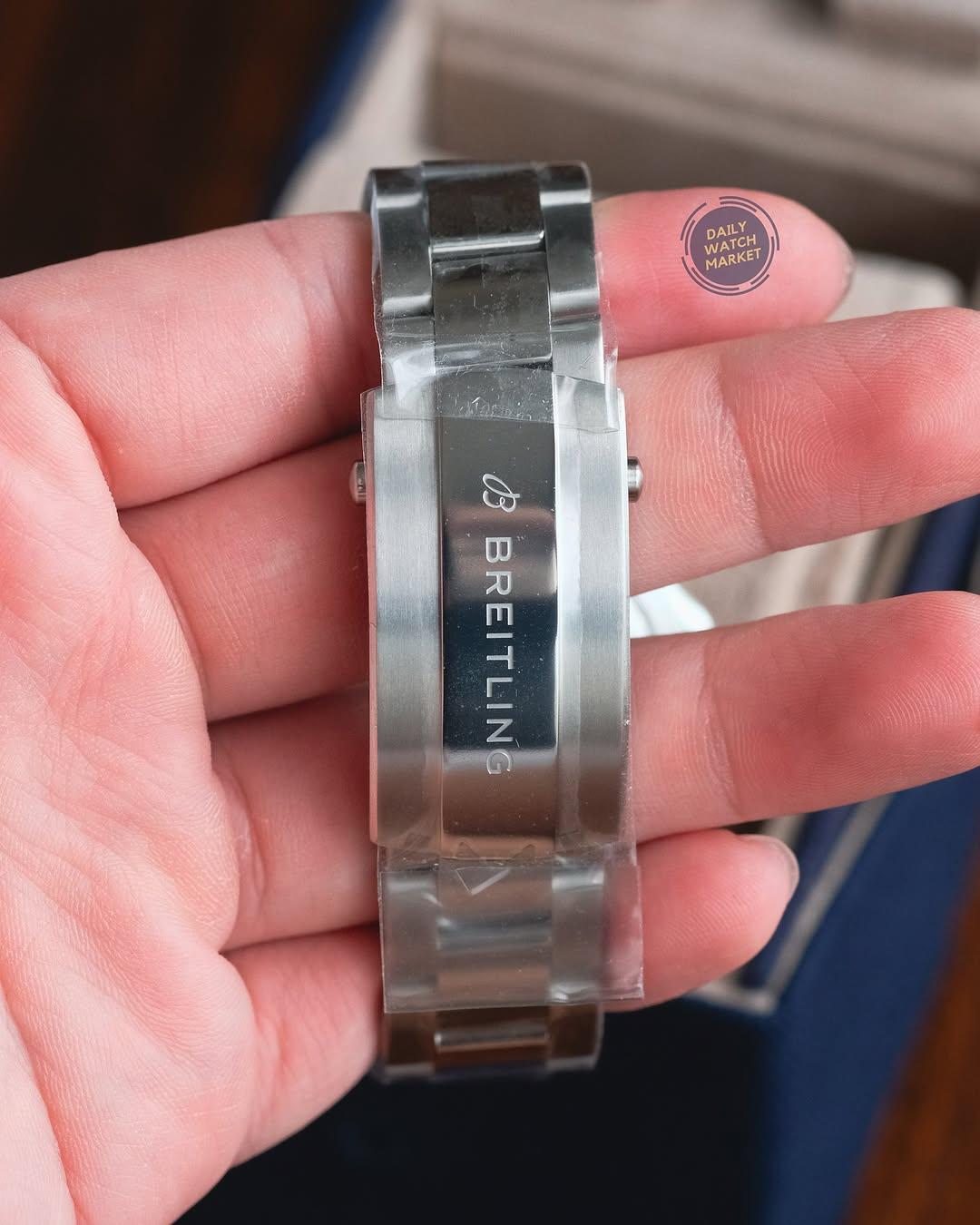 Thumb SuperOcean Automatic 42 Stainless Steel / Black / Bracelet