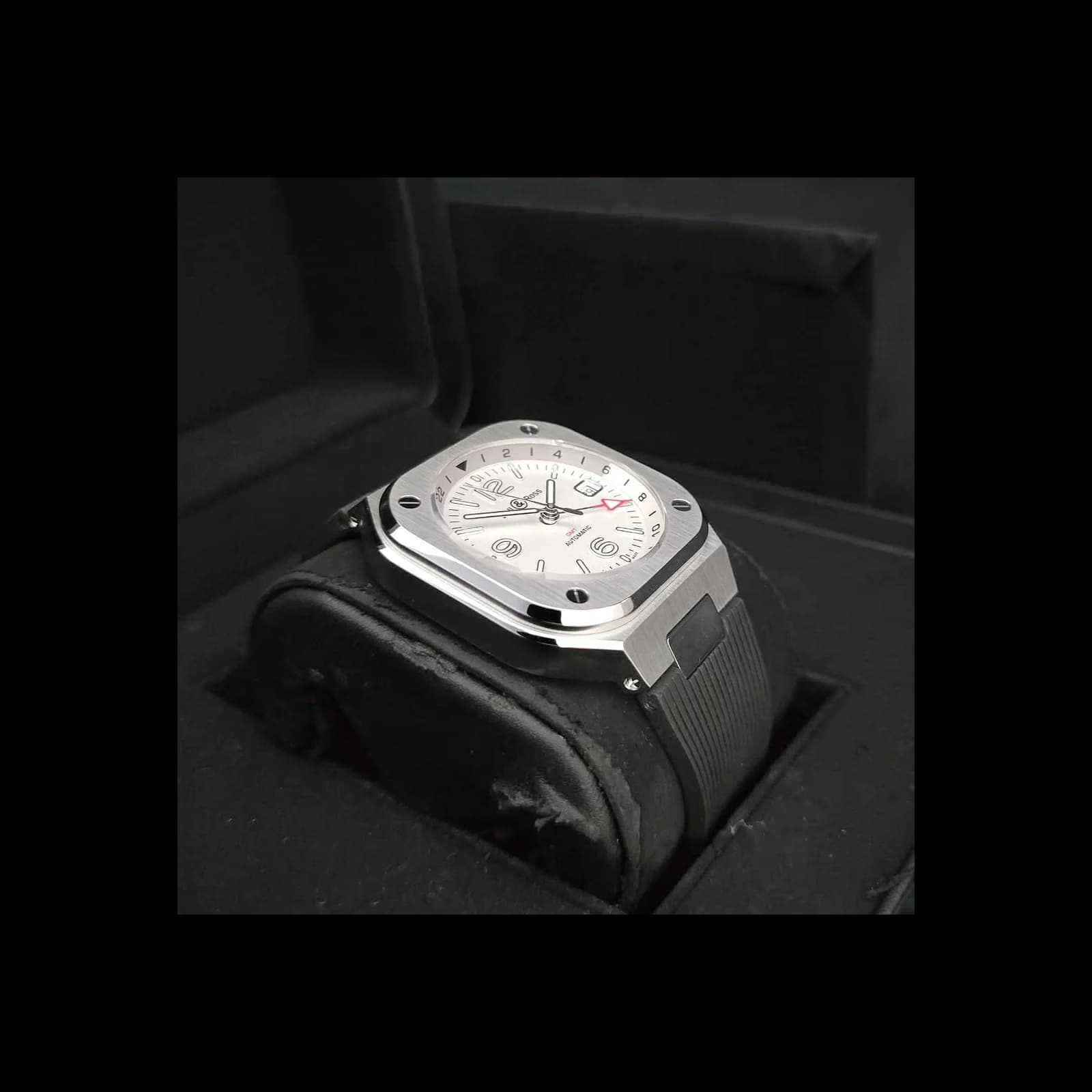 Thumb BR 05 GMT White