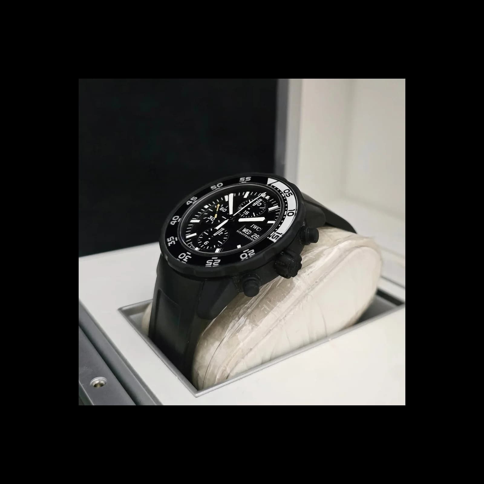 Thumb Aquatimer Chronograph Stainless Steel / Black / Rubber / Galapagos Islands