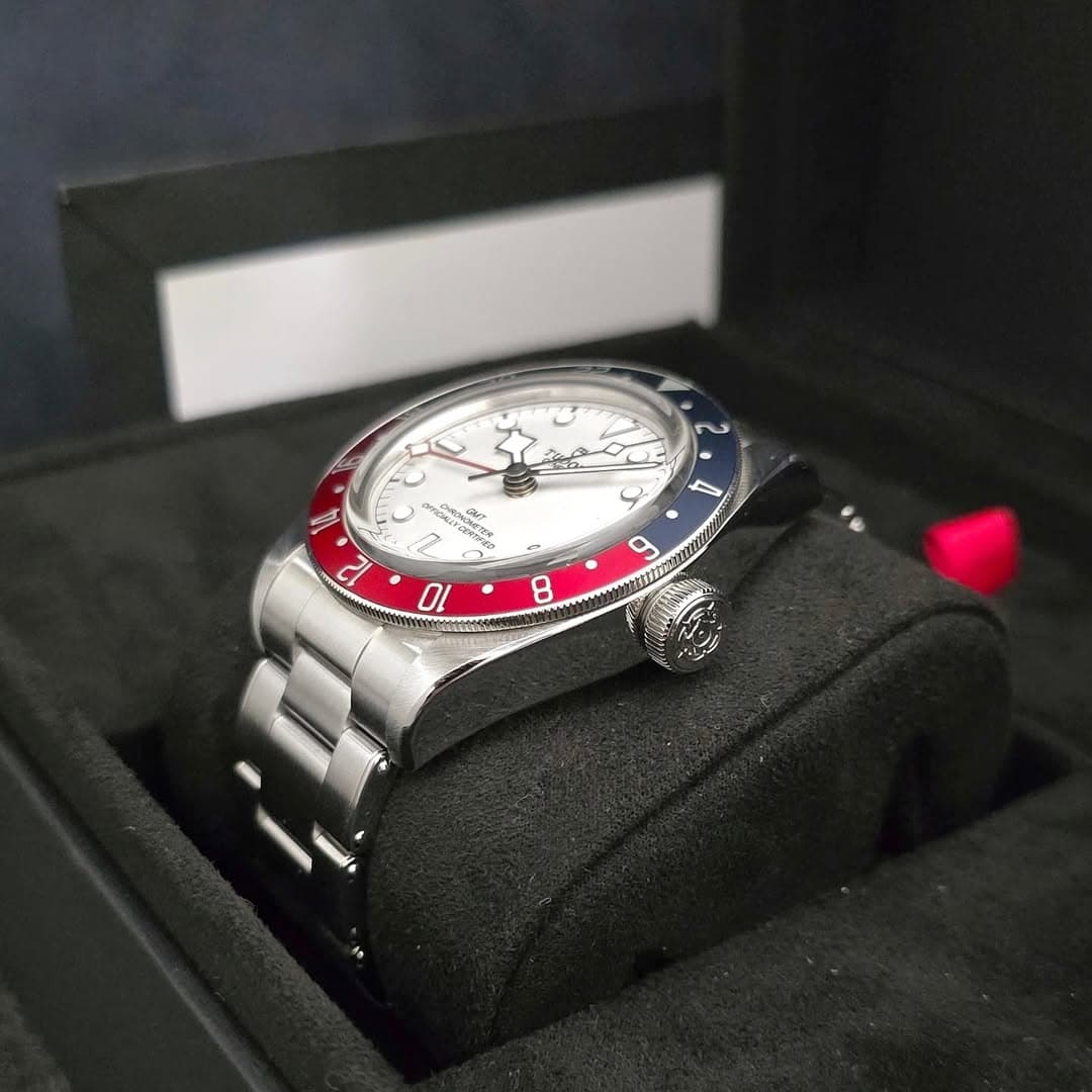 Thumb Black Bay GMT Stainless Steel / White / Bracelet