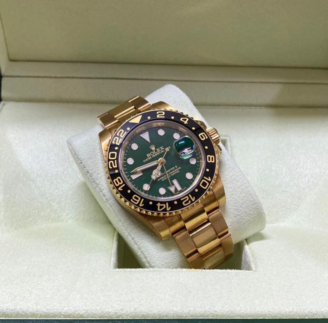 Jual Rolex GMT-Master II Yellow Gold LN Green 116718LN-0002