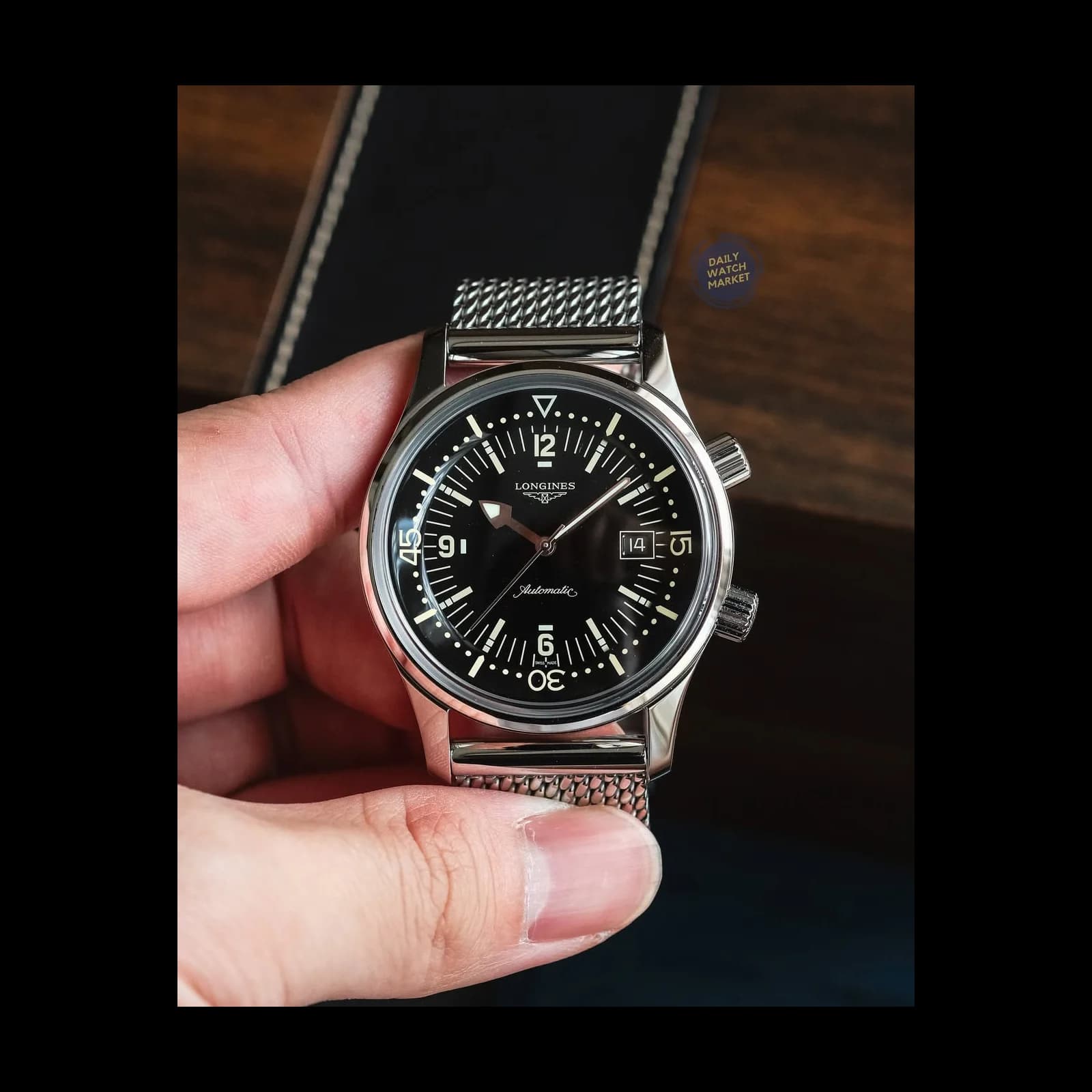 Thumb Legend Diver Date Stainless Steel / Black / Milanese