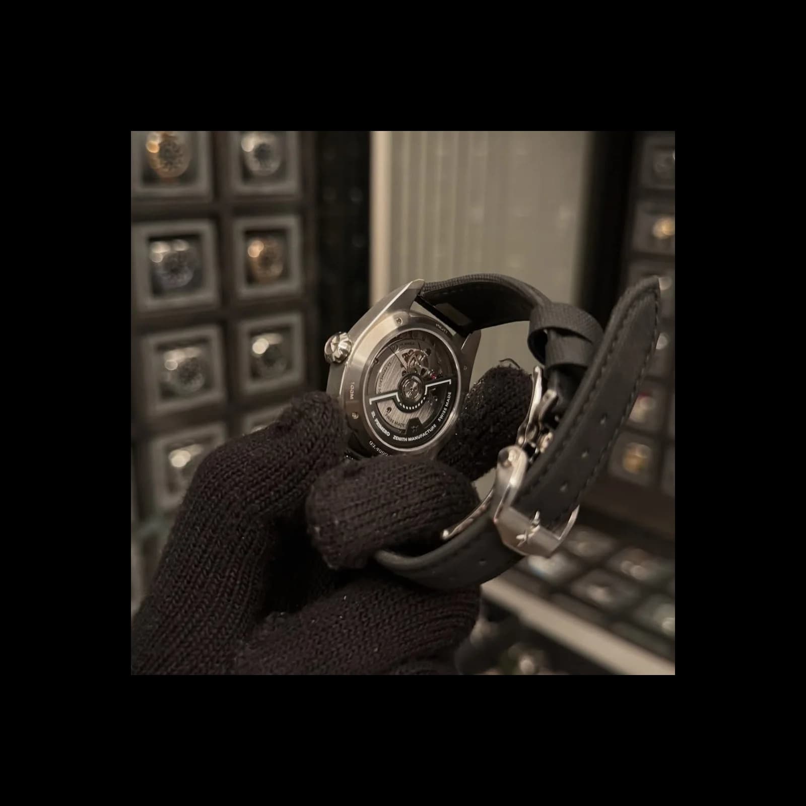 Thumb PILOT Automatic Stainless Steel / Black