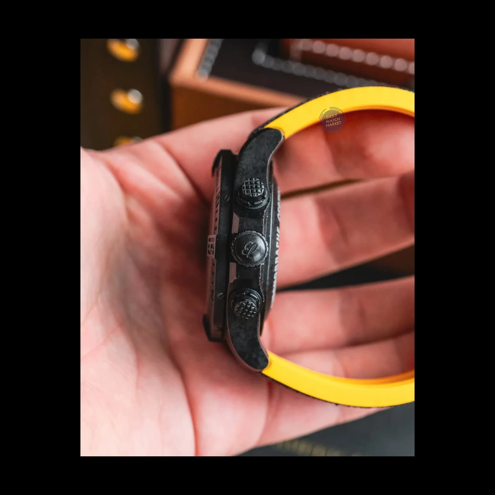 Thumb Avenger Hurricane 45 Breitlight / Volcano Black / Military