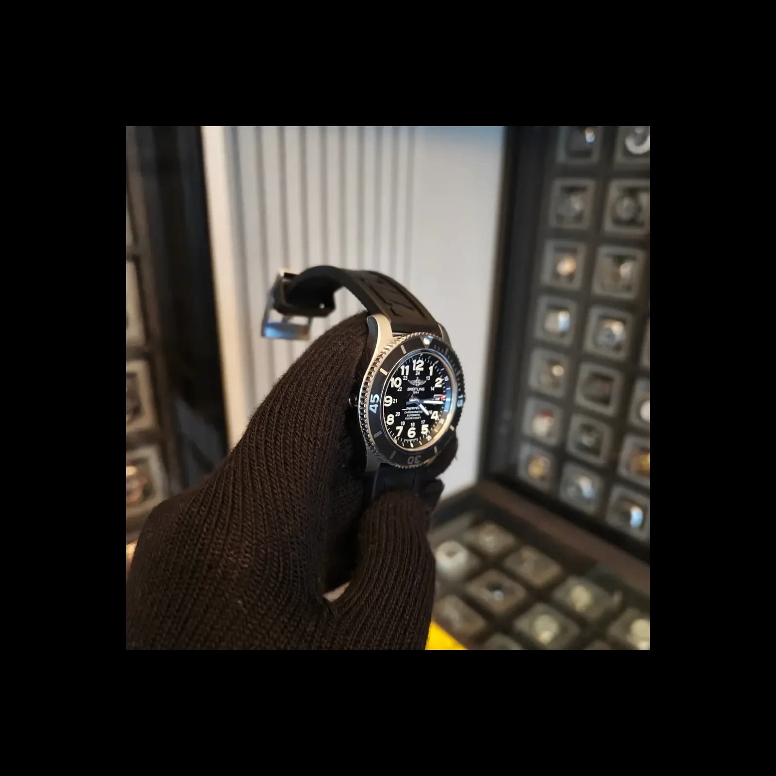 Thumb Superocean II 44 Stainless Steel / Black / Volcano Black / Rubber / Pin