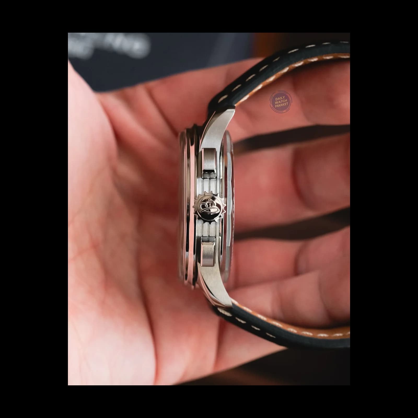 Thumb Premier B01 Chronograph 42 Stainless Steel / Silver / Croco / Folding
