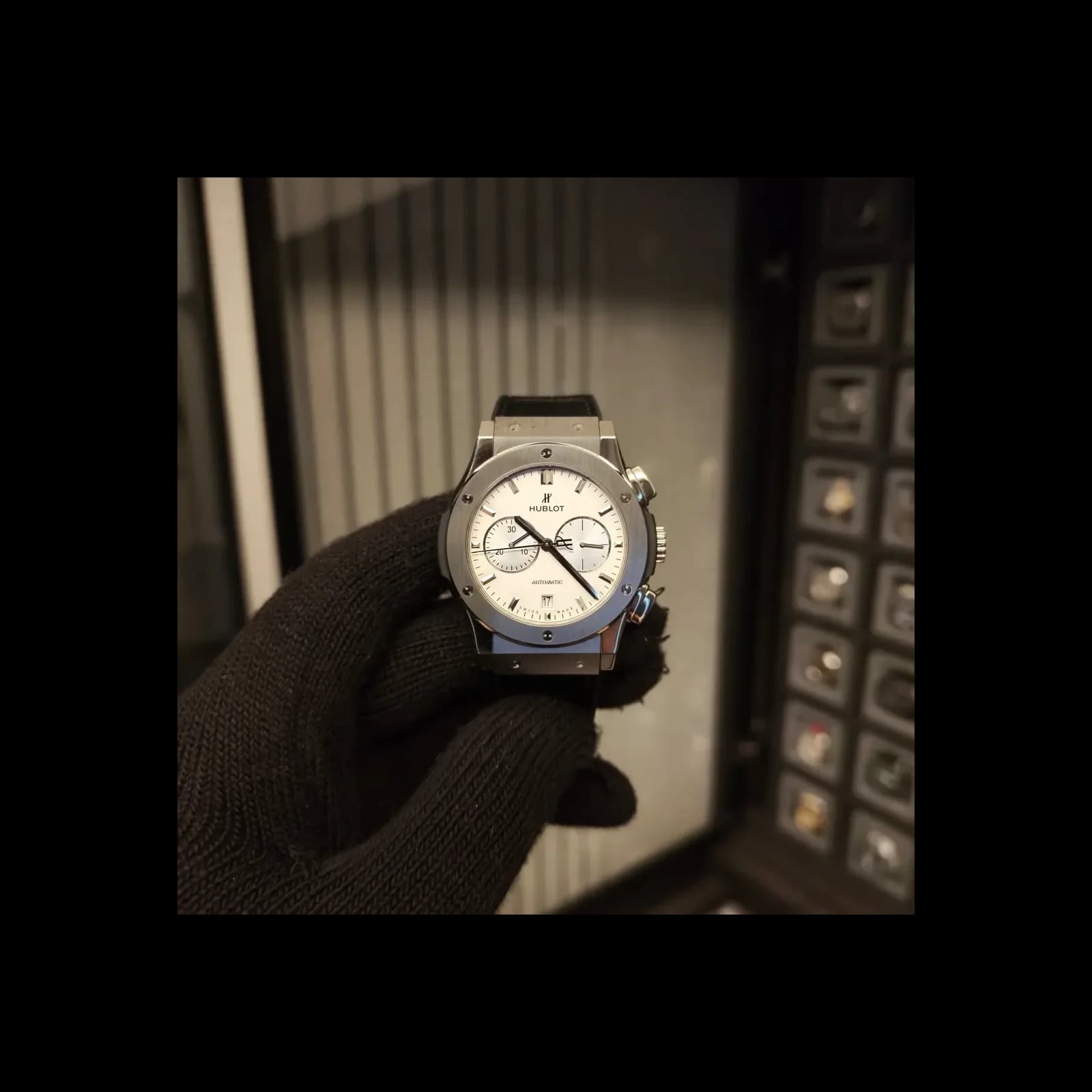 Thumb Classic Fusion 42 Chronograph Titanium / Opalin / Alligator