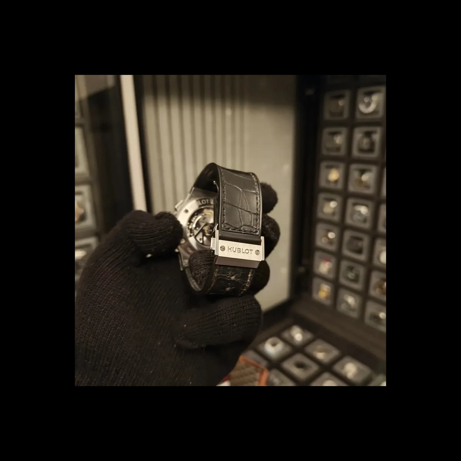 Thumb Classic Fusion 42 Chronograph Titanium / Opalin / Alligator