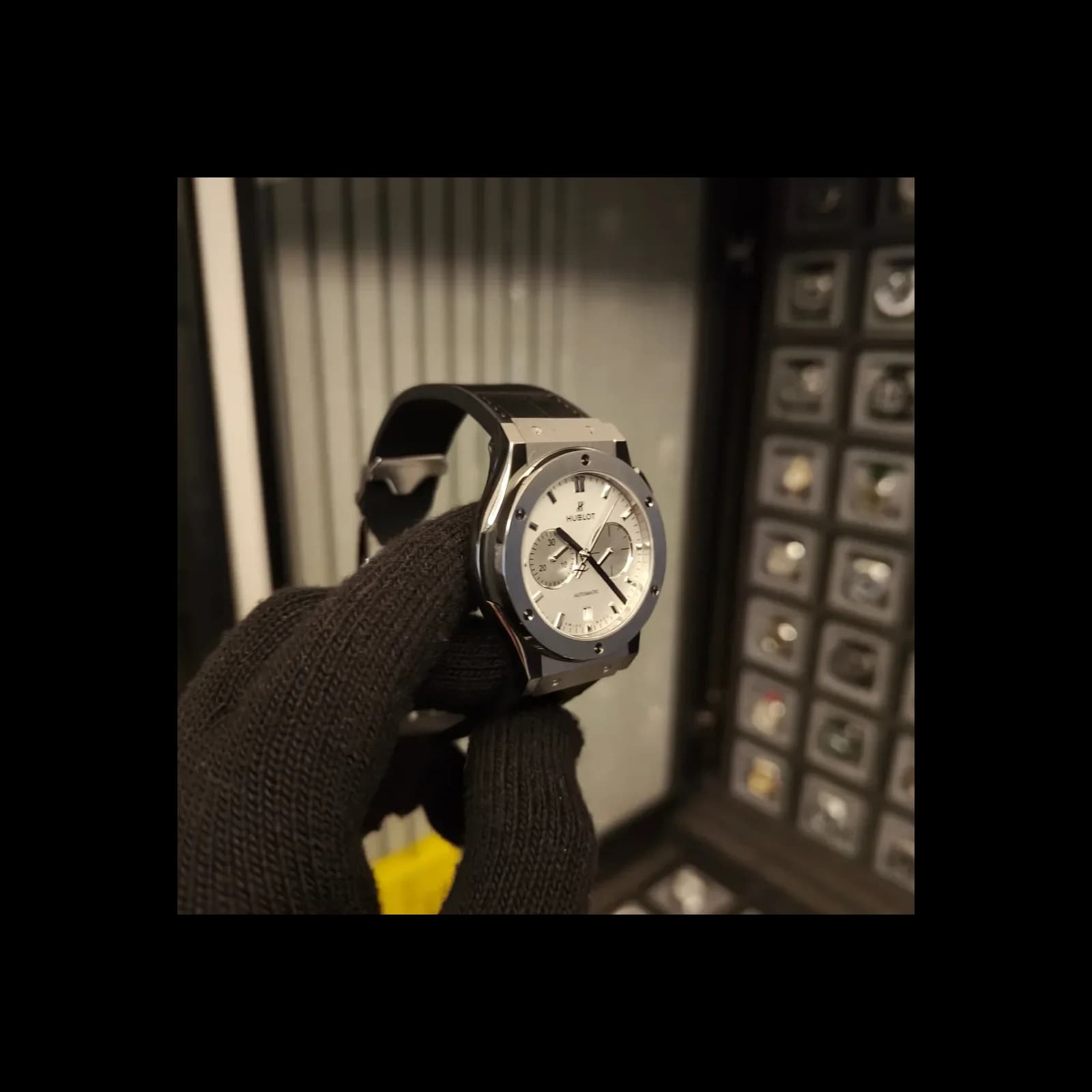 Thumb Classic Fusion 42 Chronograph Titanium / Opalin / Alligator