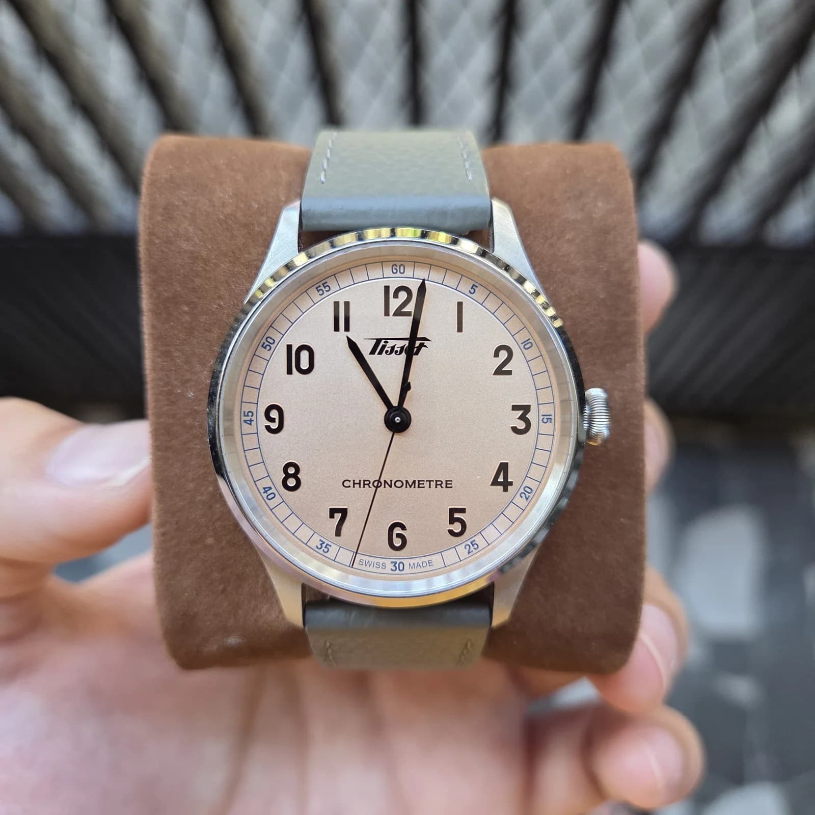 Thumb Heritage 1938 Stainless Steel / Beige