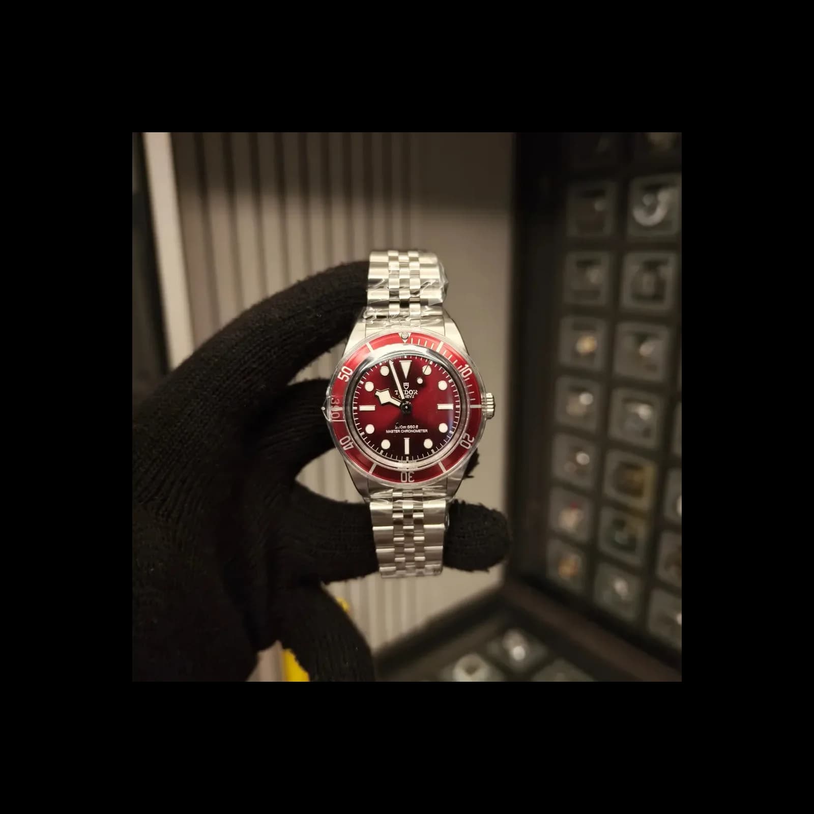 Thumb Black Bay Fifty-Eight Stainless Steel Burgundy 
