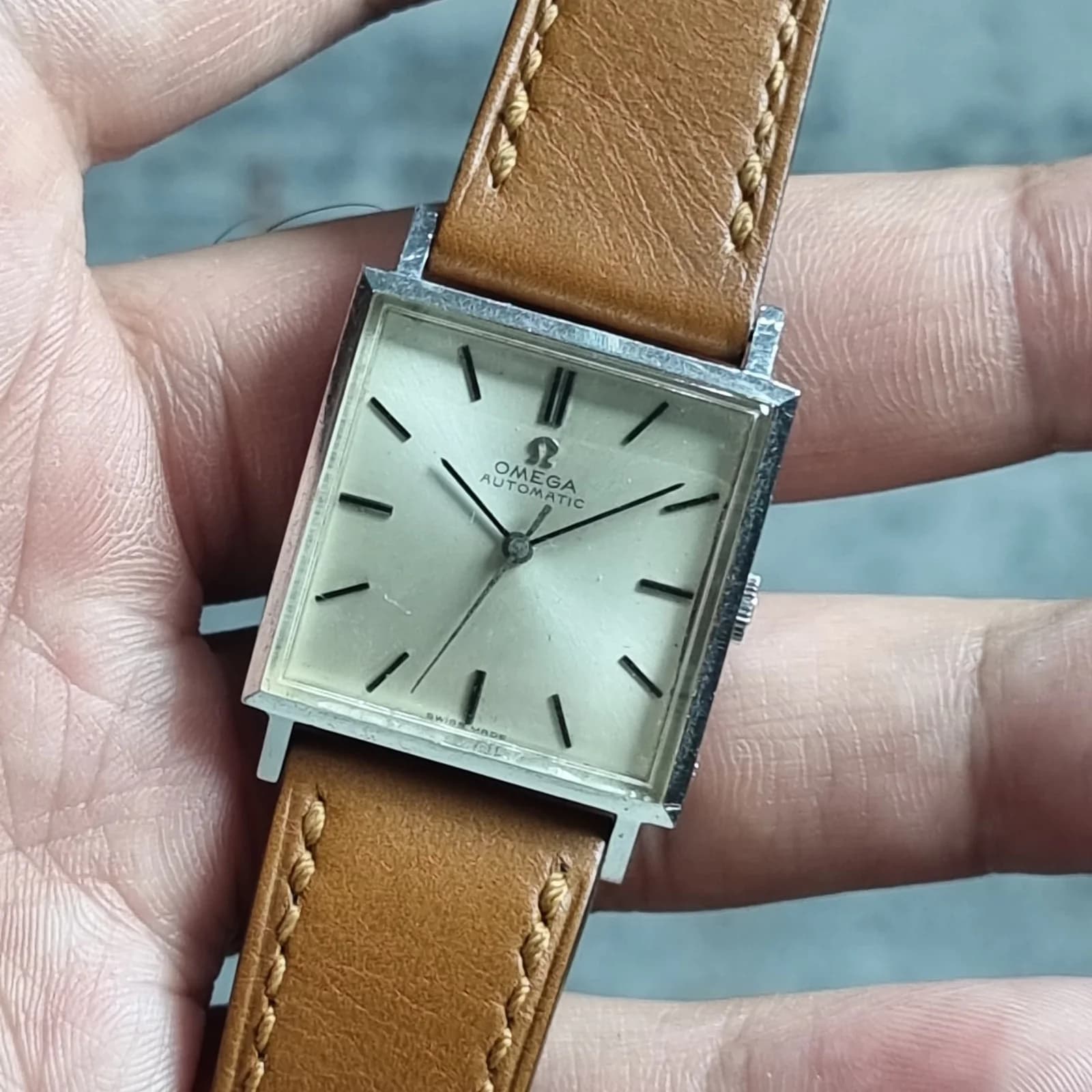 Thumb OMEGA Square Tank Automatic 161.014