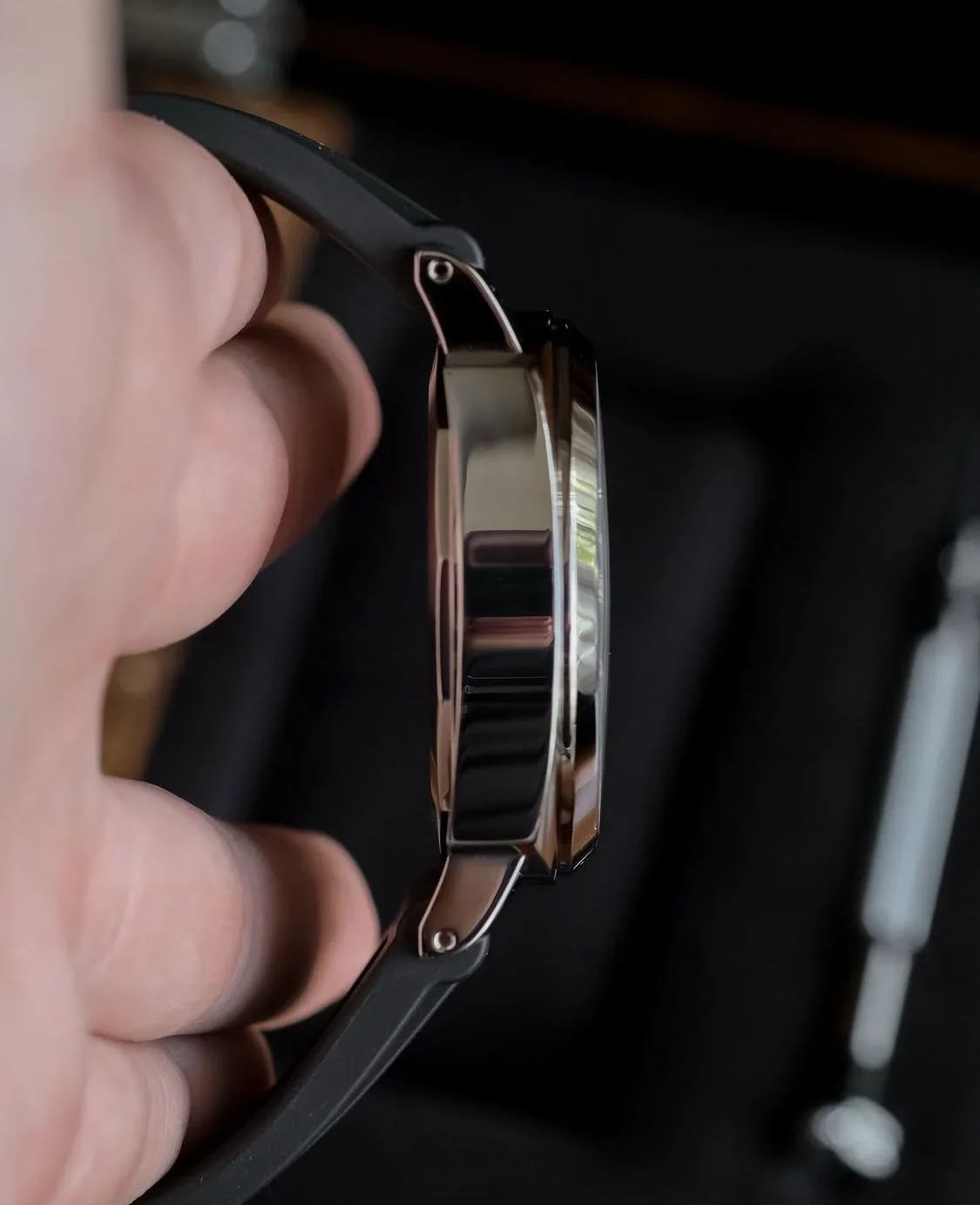 Thumb Luminor Base 44 8 Giorni Stainless Steel / Black