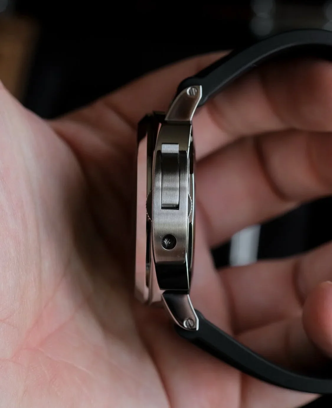 Thumb Luminor Base 44 8 Giorni Stainless Steel / Black