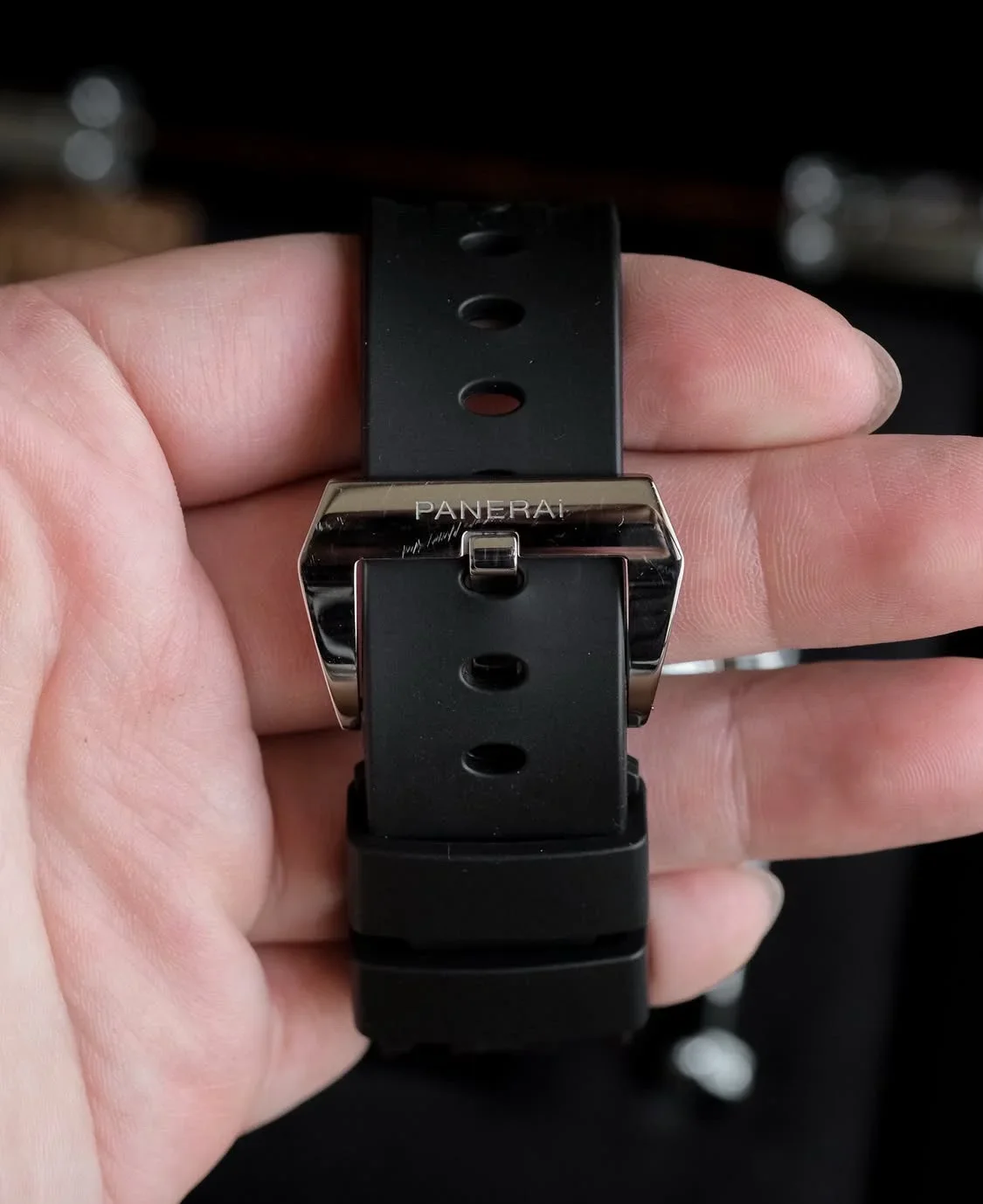 Thumb Luminor Base 44 8 Giorni Stainless Steel / Black