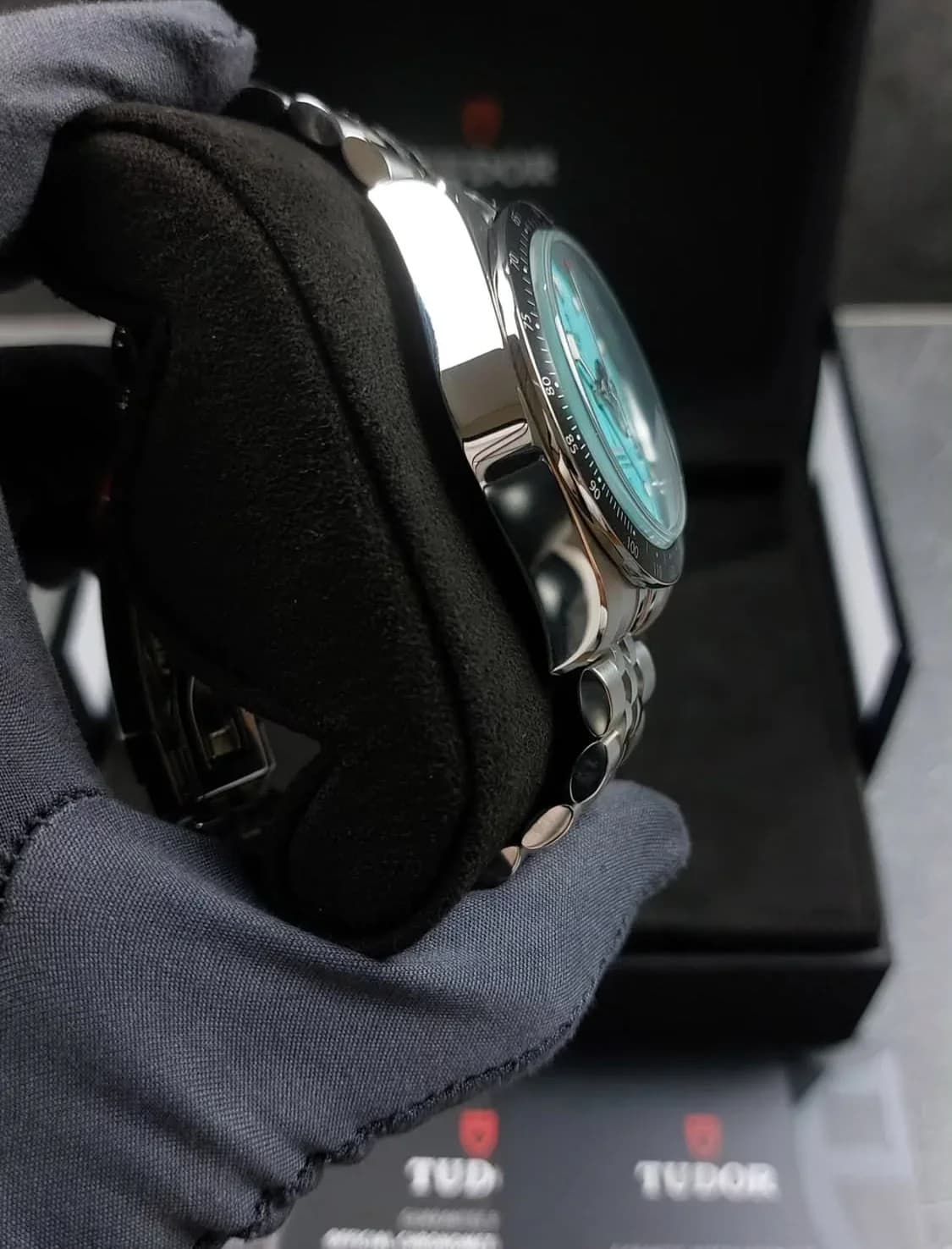 Thumb Heritage Black Bay Chronograph / Stainless Steel / Turquoise
