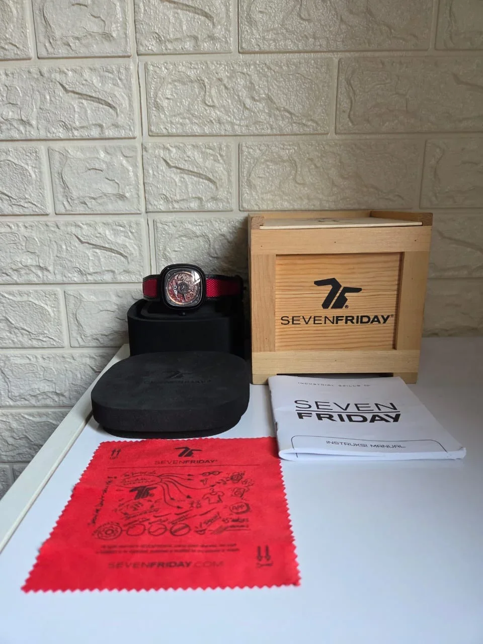 Thumb T3/05 Red Tiger Automatic