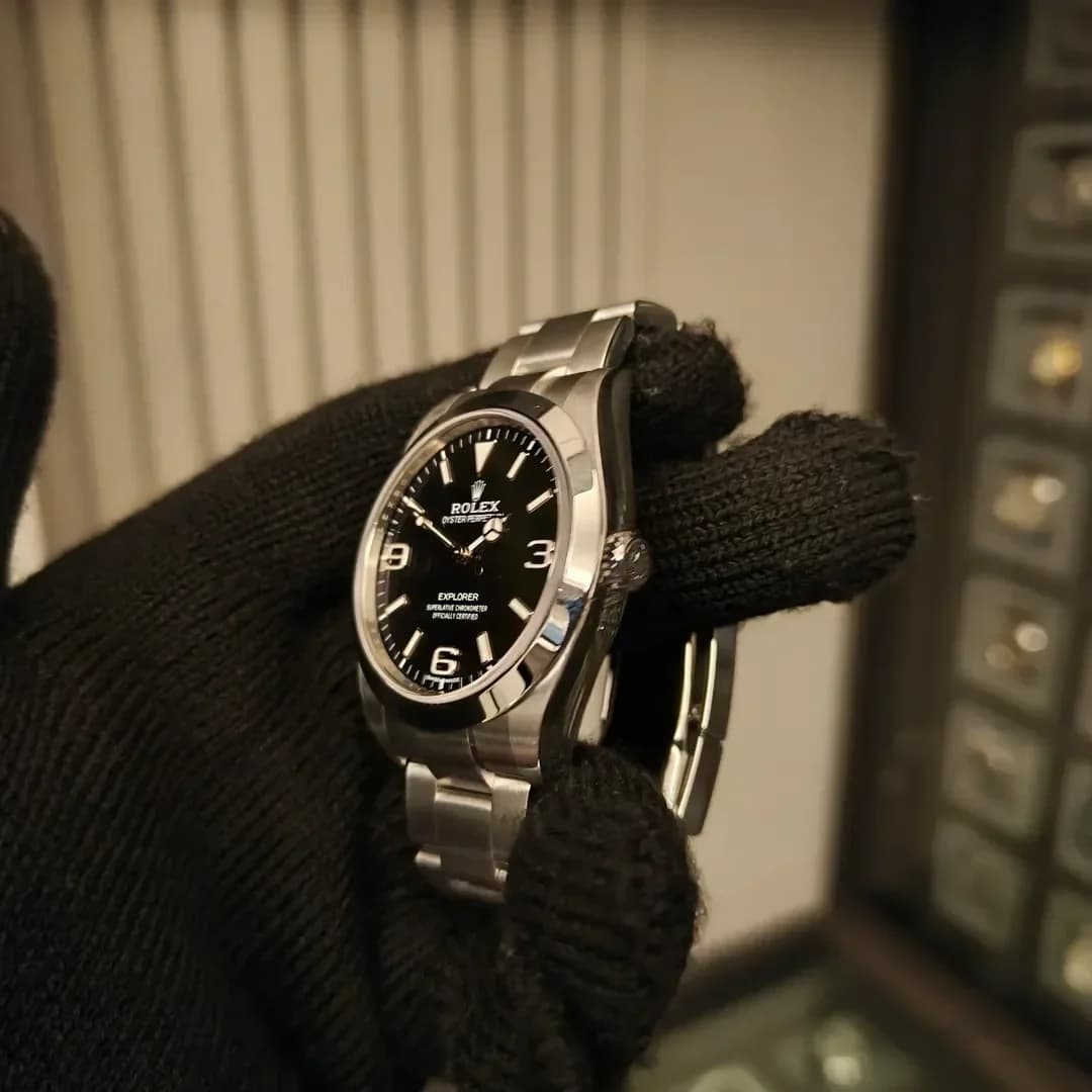 Thumb Explorer 39 Stainless Steel / Black