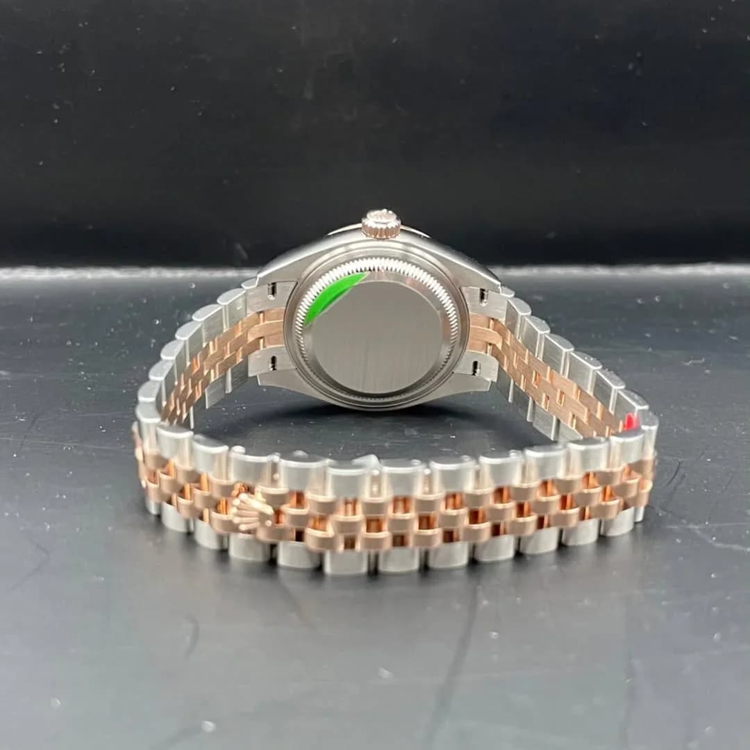 Thumb Lady-Datejust 28 Rolesor Rose Fluted / Jubilee / Chocolate Diamond
