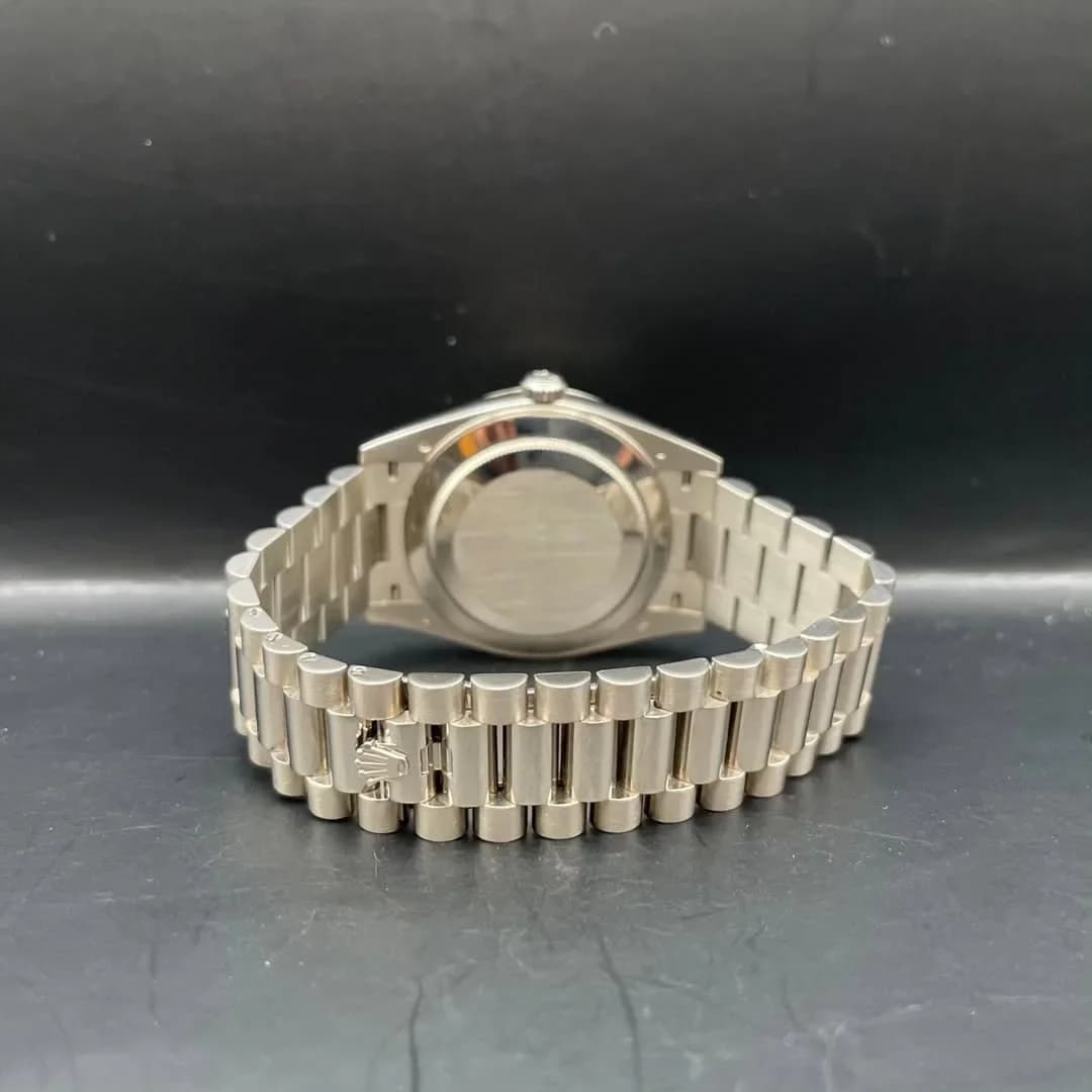 Thumb Day-Date 40 White Gold / Green - Roman