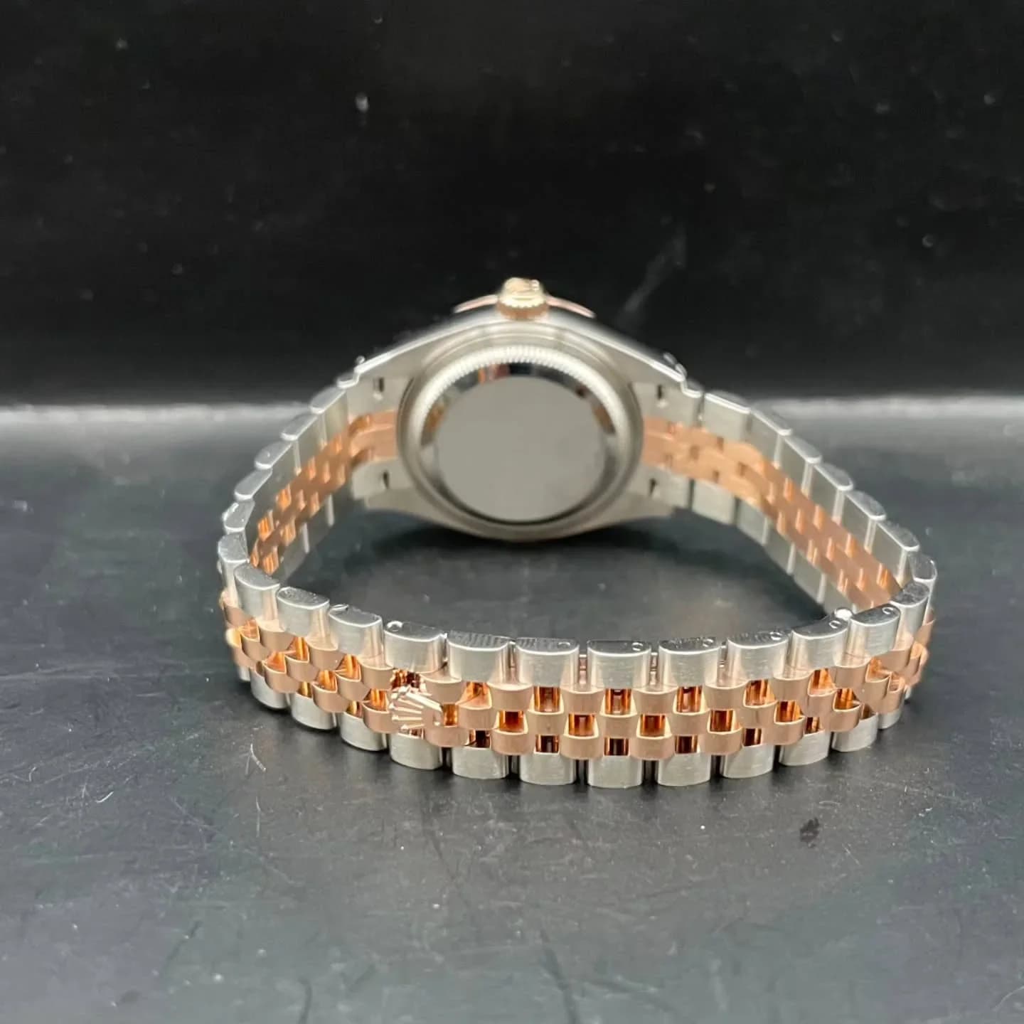Thumb Lady-Datejust 28 Rolesor Rose Fluted / Jubilee / Chocolate Roman