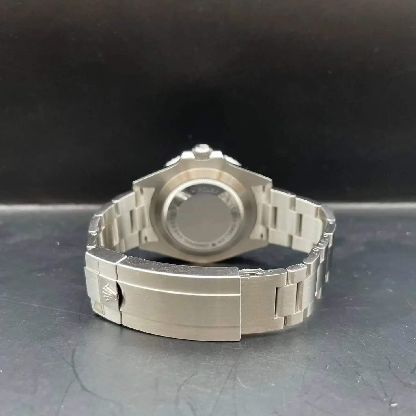 Thumb Sea-Dweller Stainless Steel / Black
