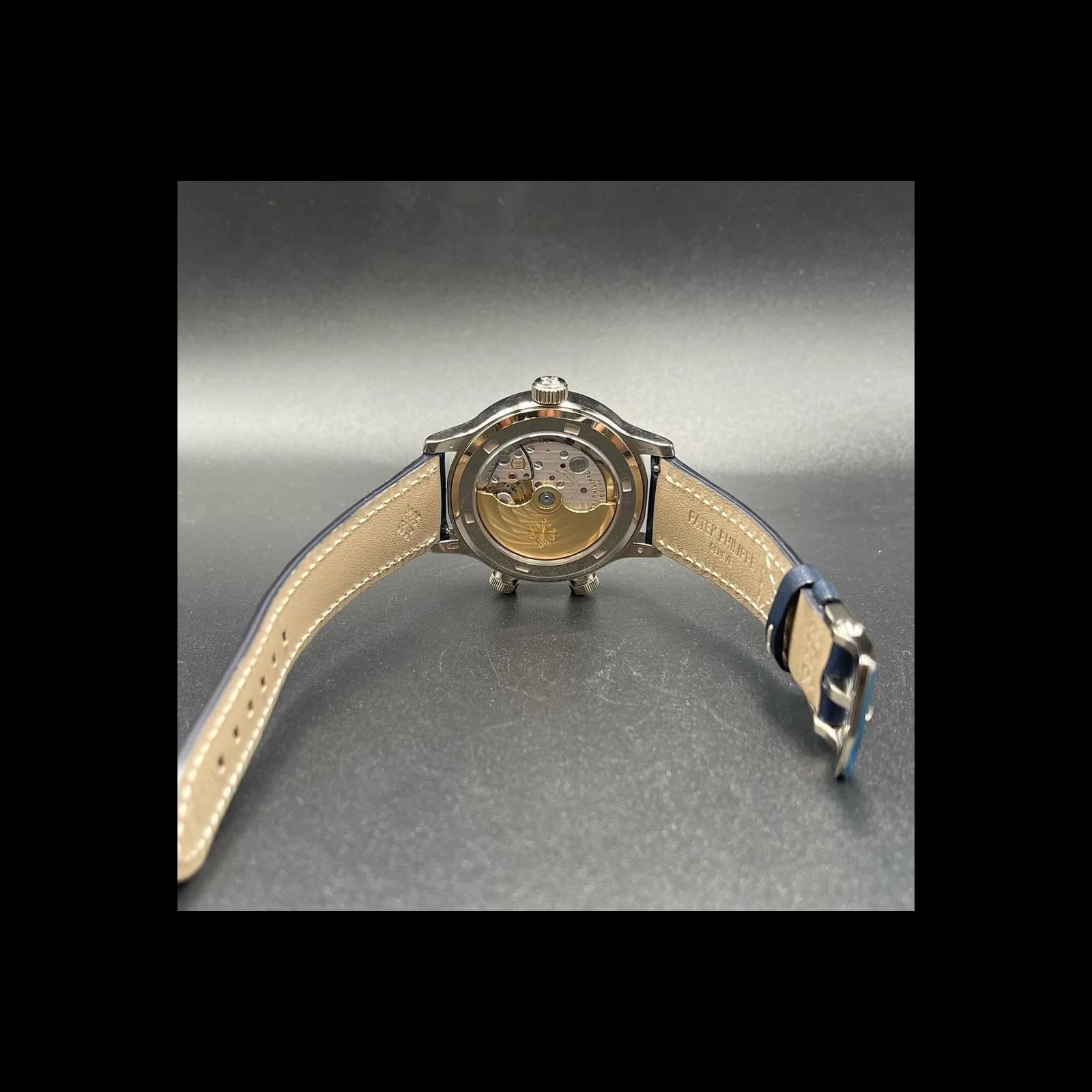Thumb Calatrava Pilot Travel Time 7234 White Gold / Blue